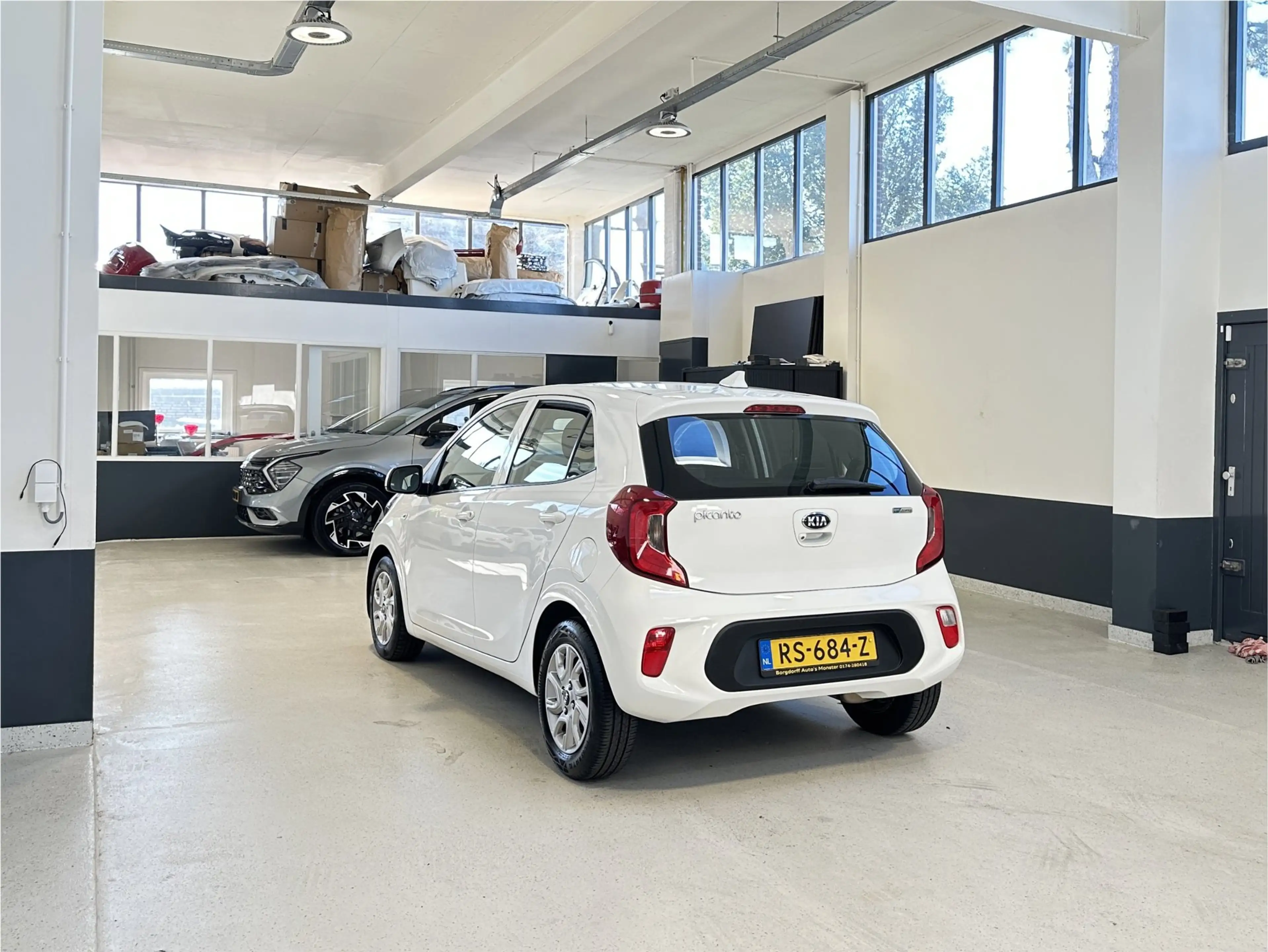 Kia Picanto 1.0 CVVT ComfortPlusLine Navigator | NL | Apple Ca — photo 6