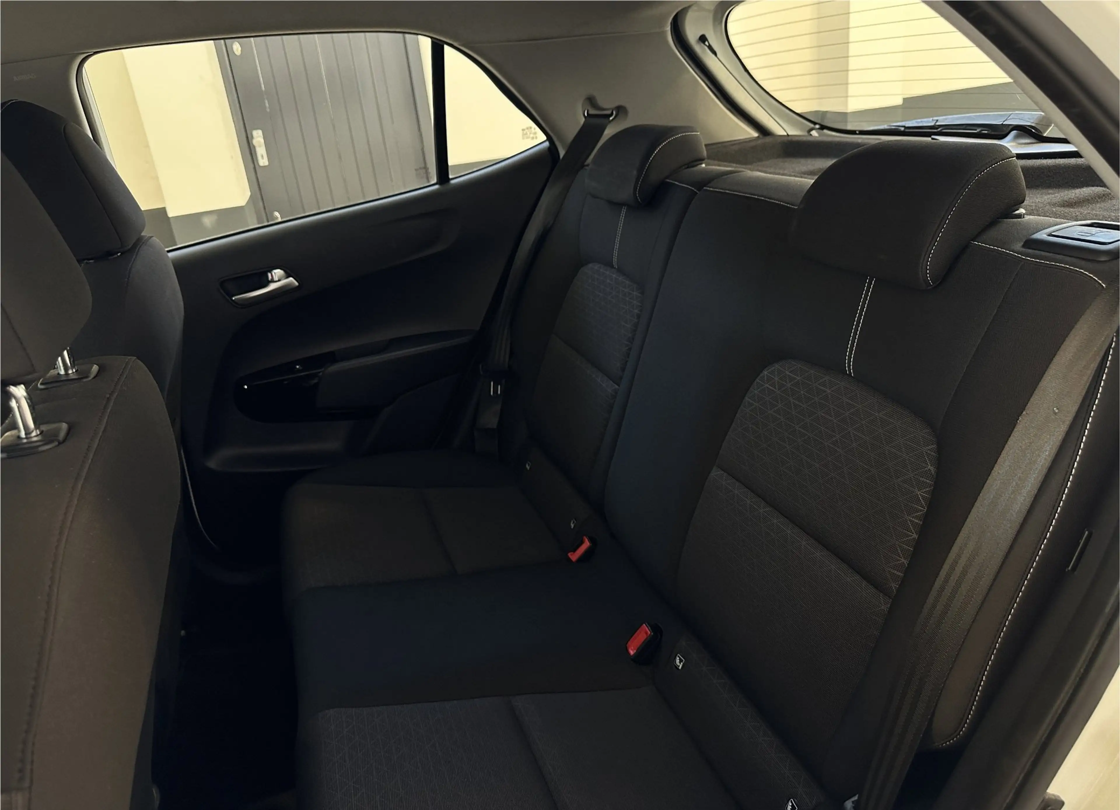 Kia Picanto 1.0 CVVT ComfortPlusLine Navigator | NL | Apple Ca — photo 31