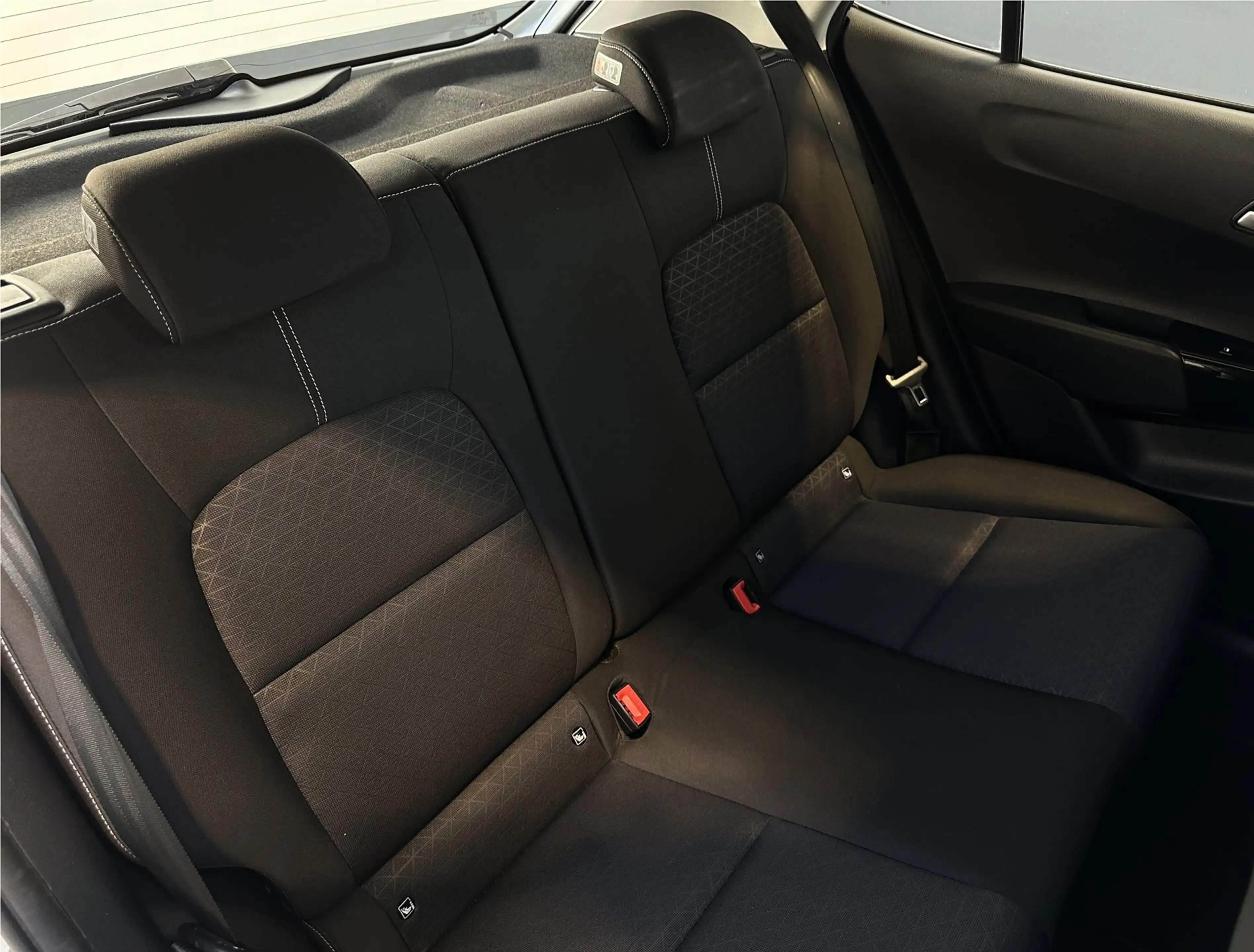 Kia Picanto 1.0 CVVT ComfortPlusLine Navigator | NL | Apple Ca — photo 32