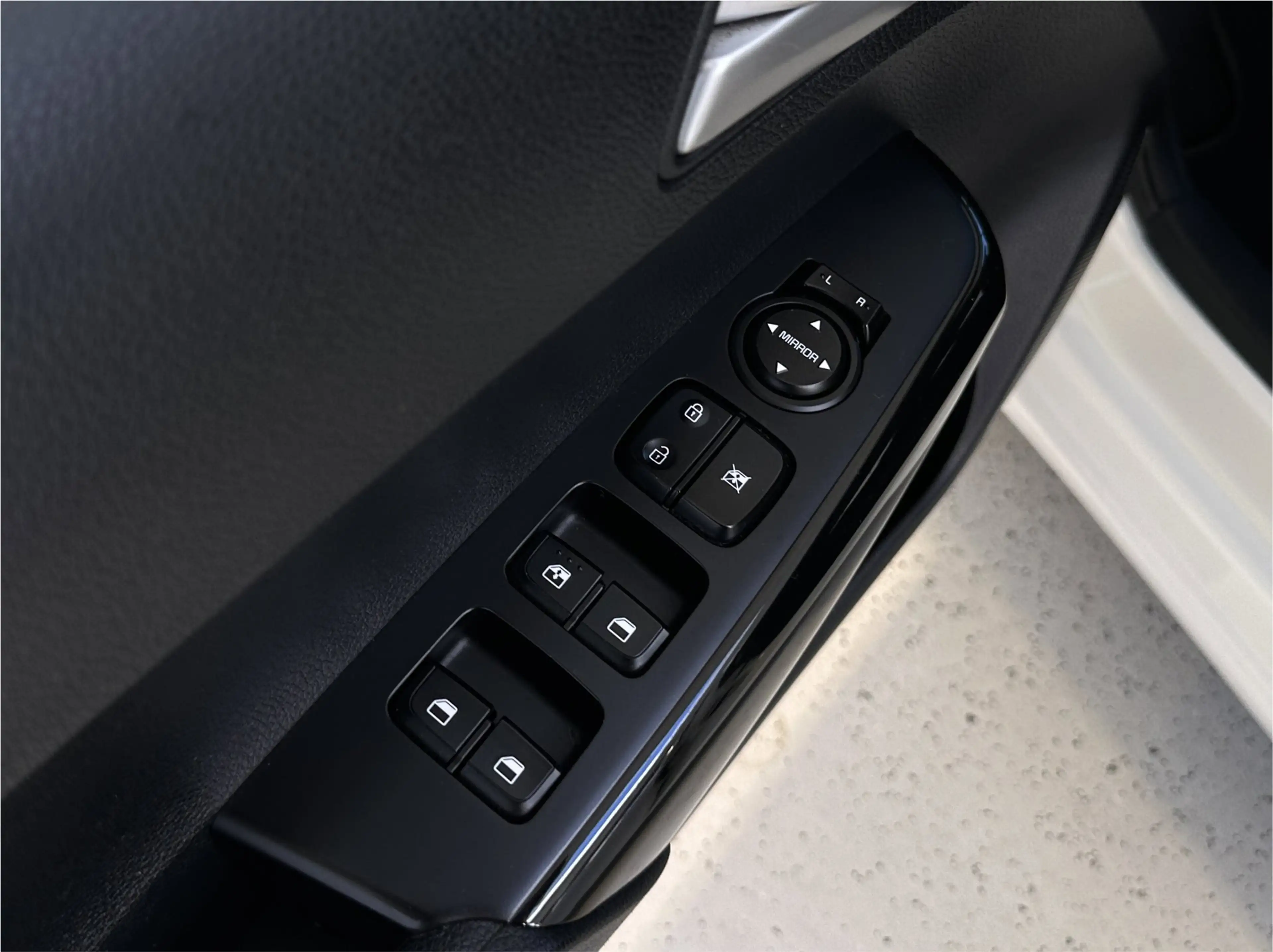 Kia Picanto 1.0 CVVT ComfortPlusLine Navigator | NL | Apple Ca — photo 27