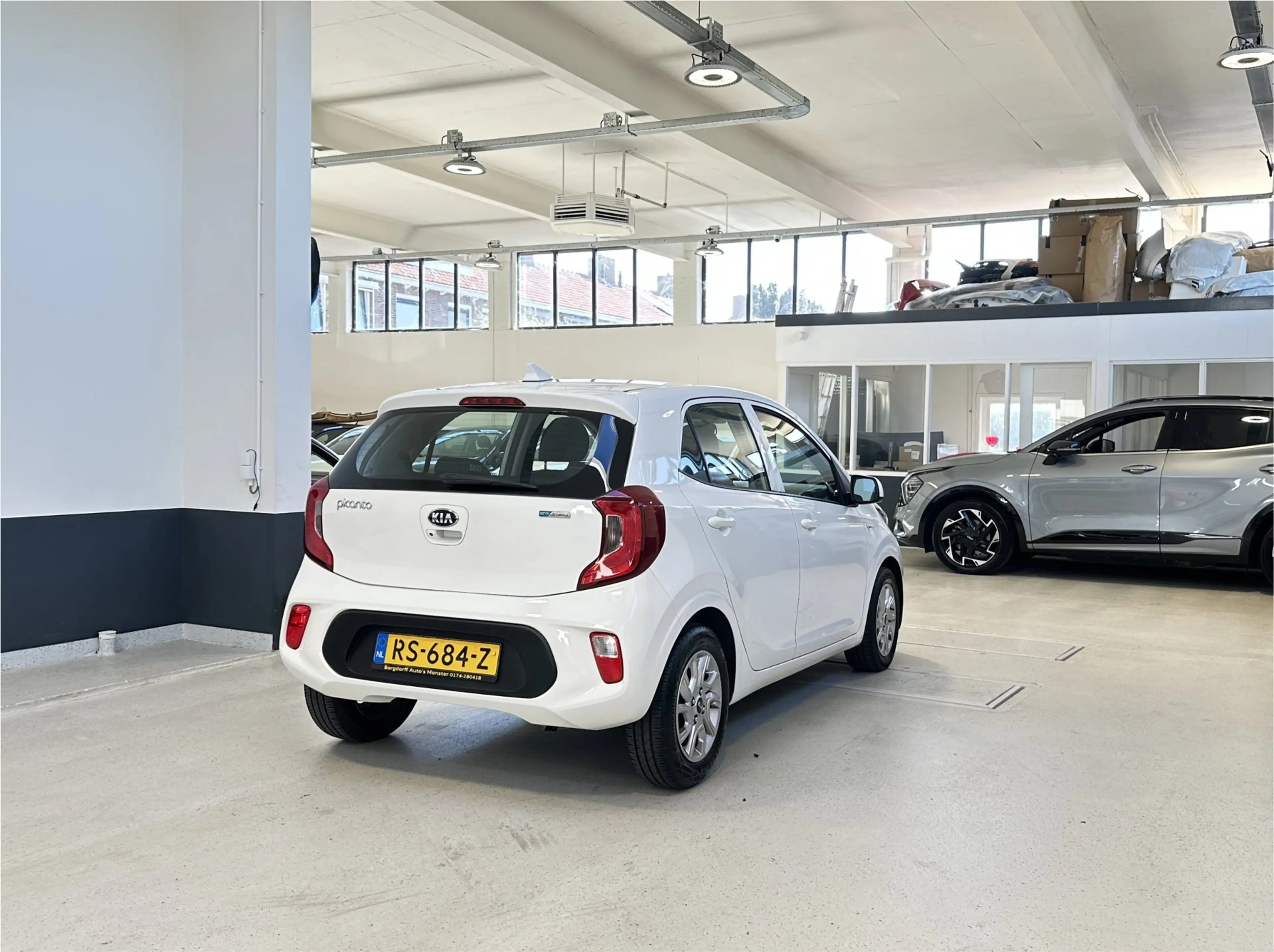 Kia Picanto 1.0 CVVT ComfortPlusLine Navigator | NL | Apple Ca — photo 5
