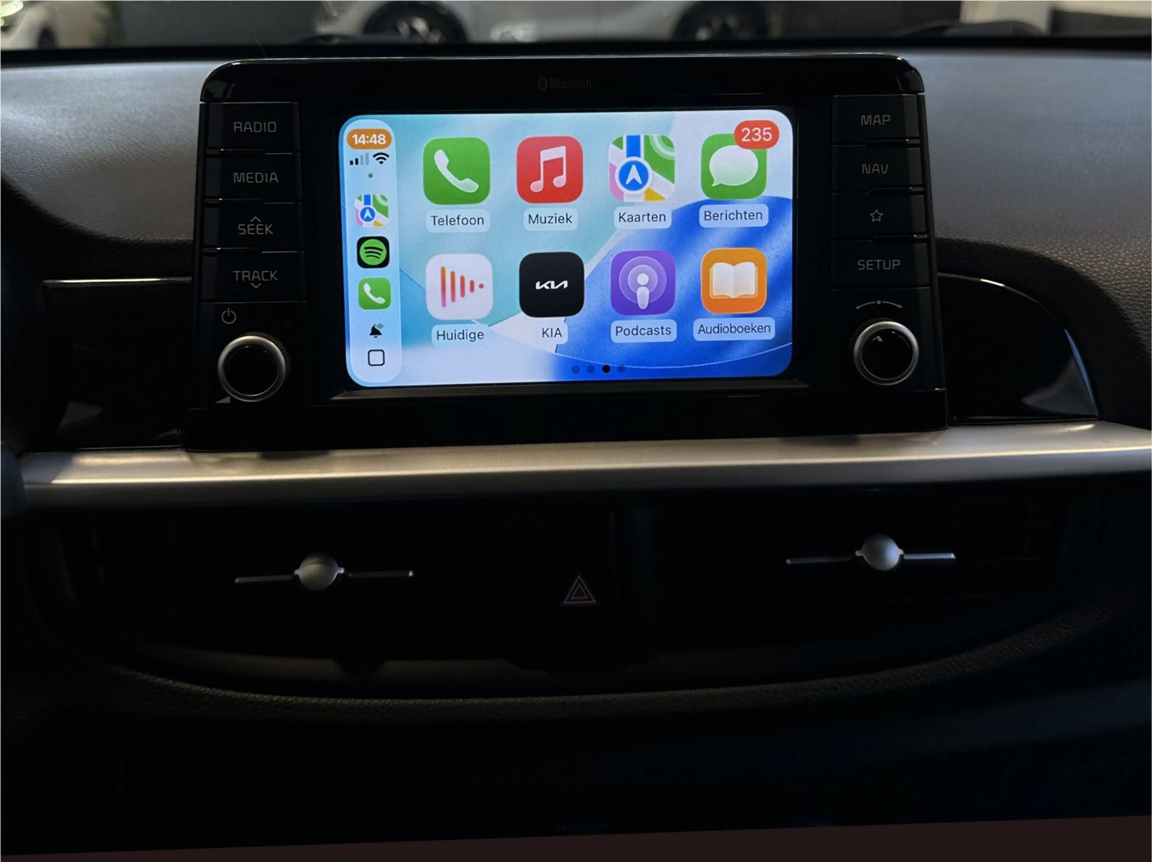 Kia Picanto 1.0 CVVT ComfortPlusLine Navigator | NL | Apple Ca — photo 15