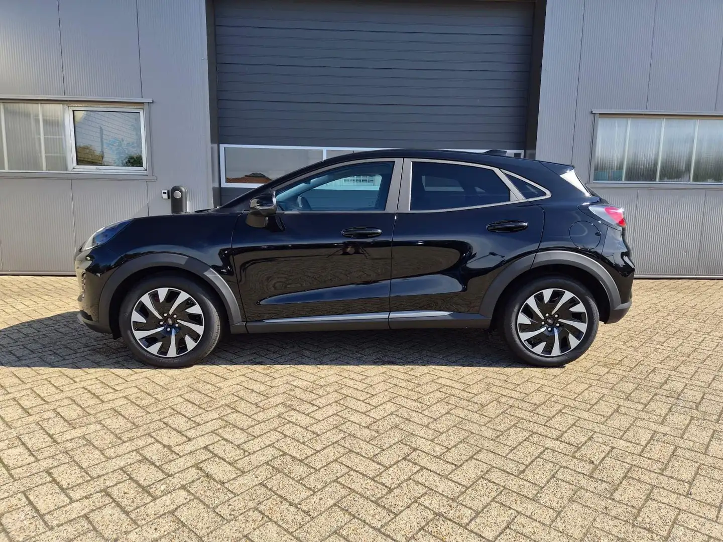 Ford Puma Titanium 1.0 Hybrid 125PS Autom. abnehm. AHK AC... Schwarz - 2