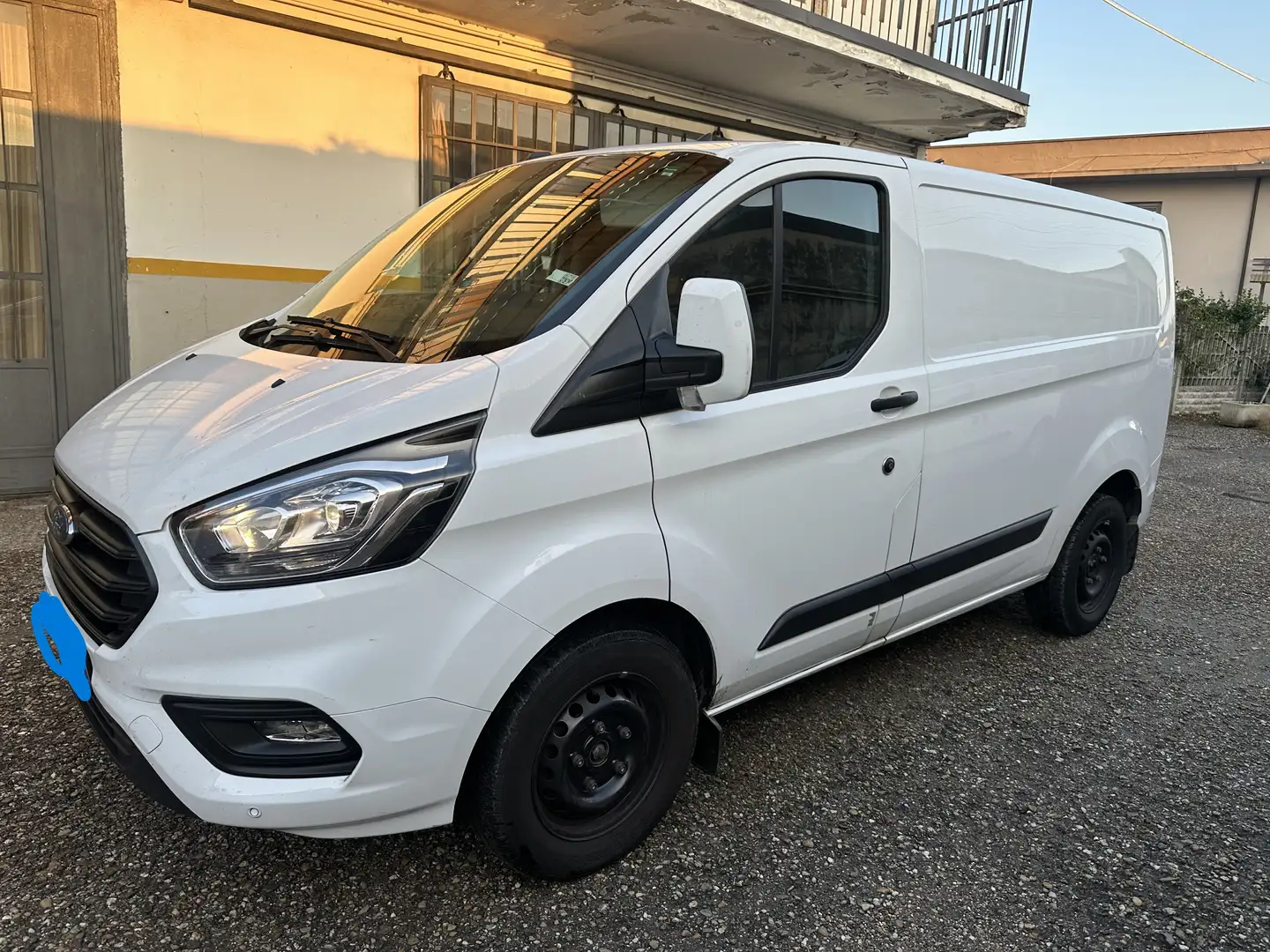 Ford Transit Custom 2.0 TREND 130 CV 3P EURO 6D TEMP IVA ESCLUSA Bianco - 2