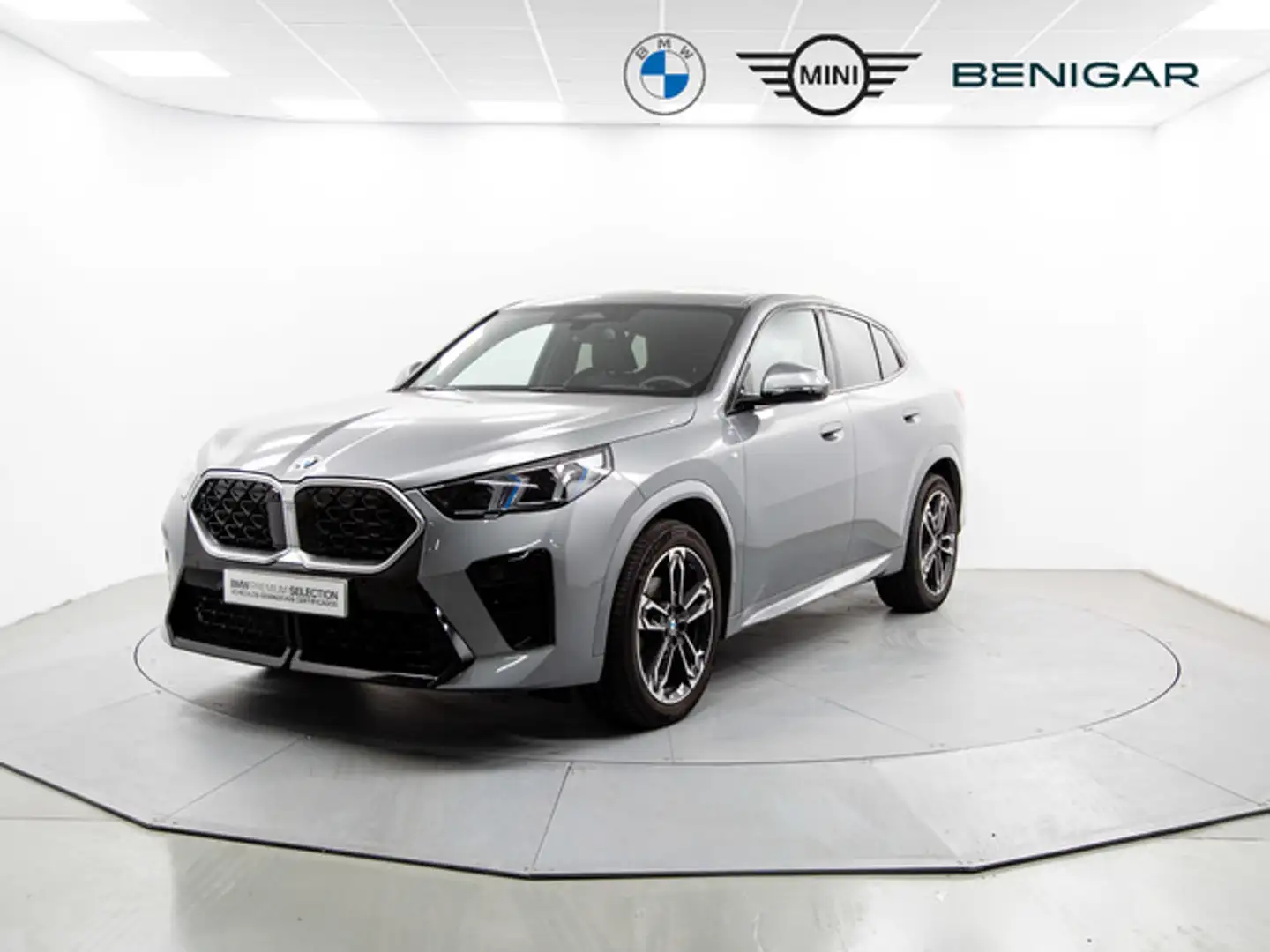 BMW X2 sDrive 18dA Gris - 1