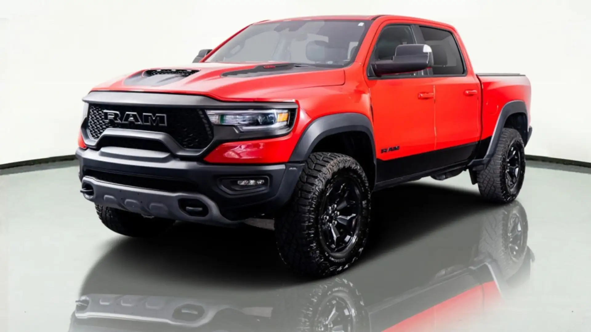 RAM 1500 TRX Rojo - 2