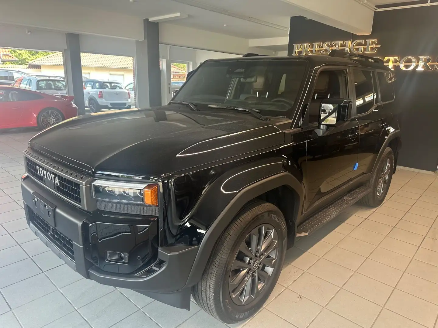 Toyota Land Cruiser 2.4 Hybride 4WD PREMIUM PACKAGE Černá - 1