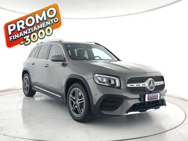 Mercedes-Benz GLB 220 d Premium 4matic auto CAMERA+C.19"