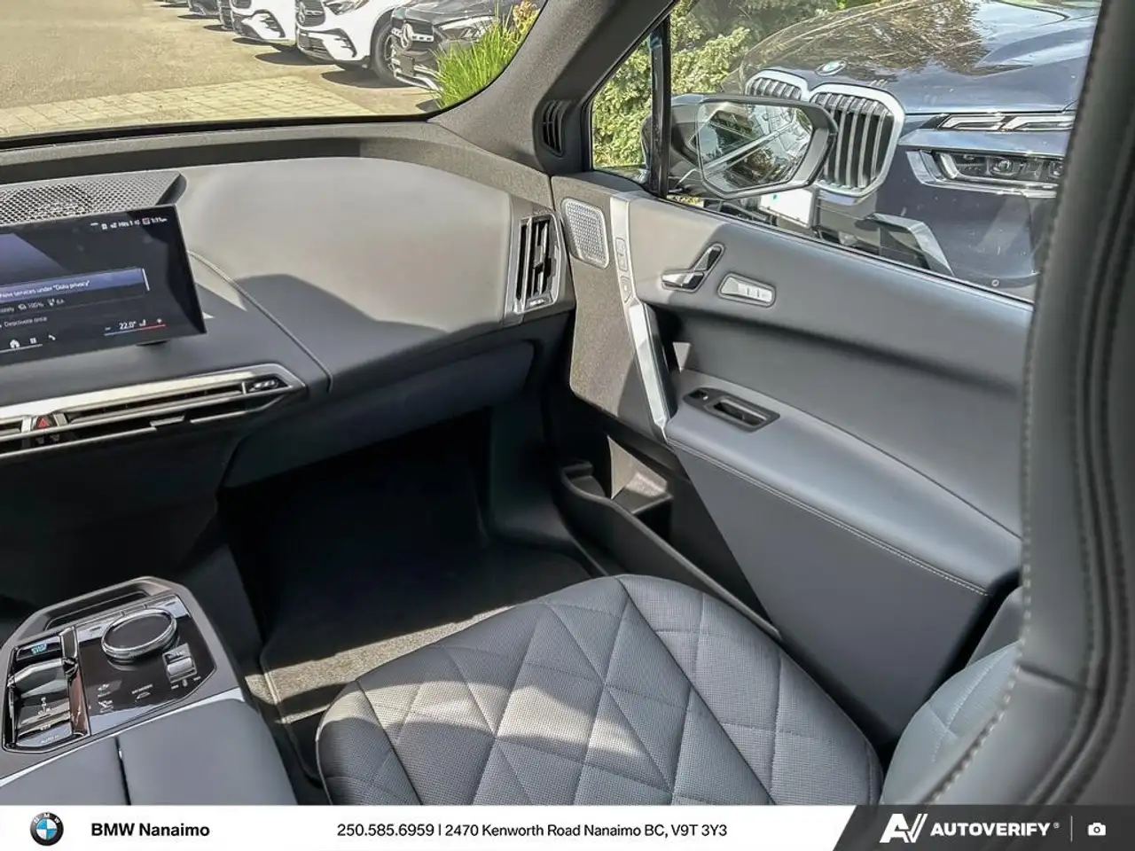 BMW iX снимка BMW iX
