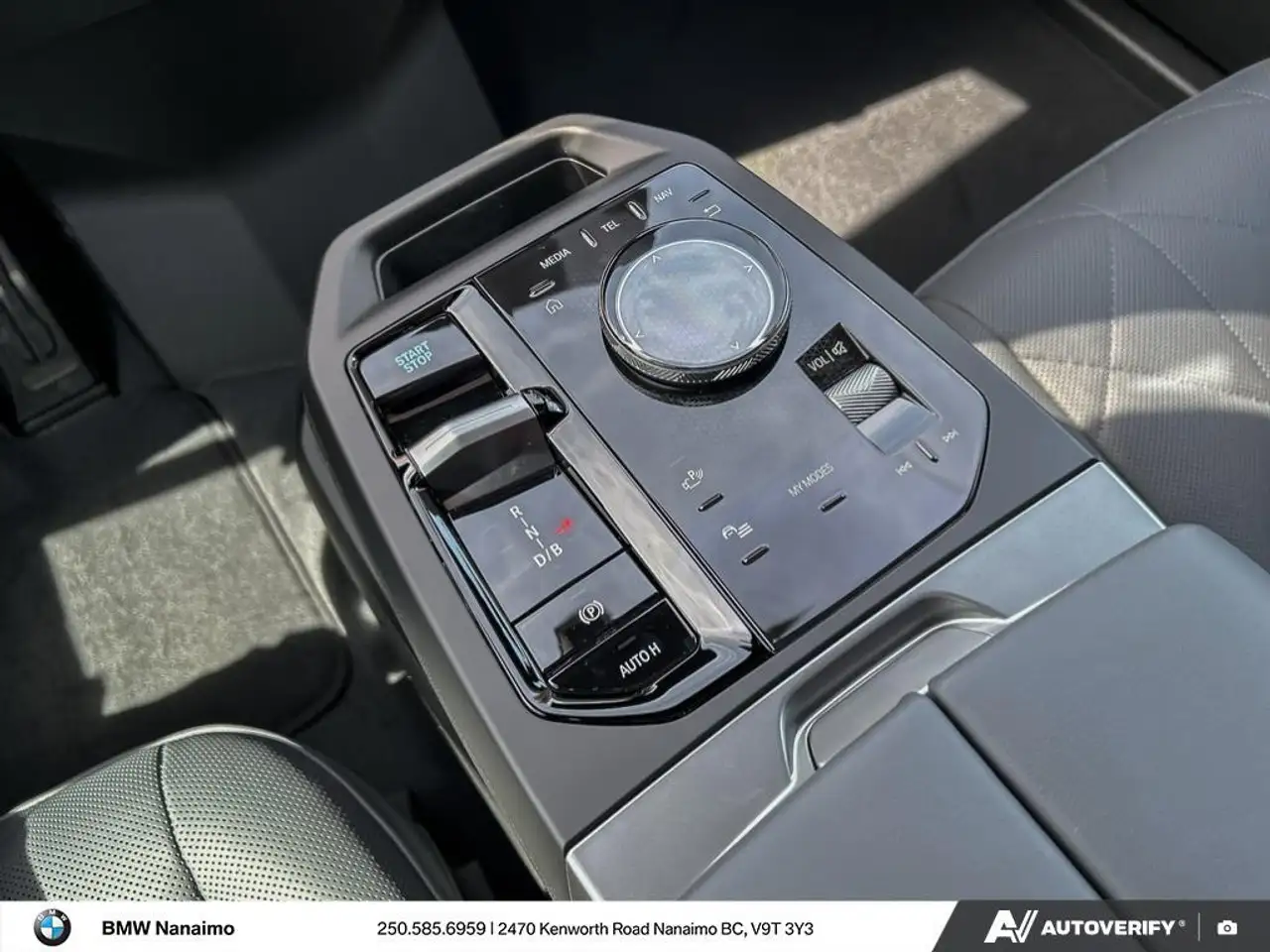 BMW iX снимка BMW iX