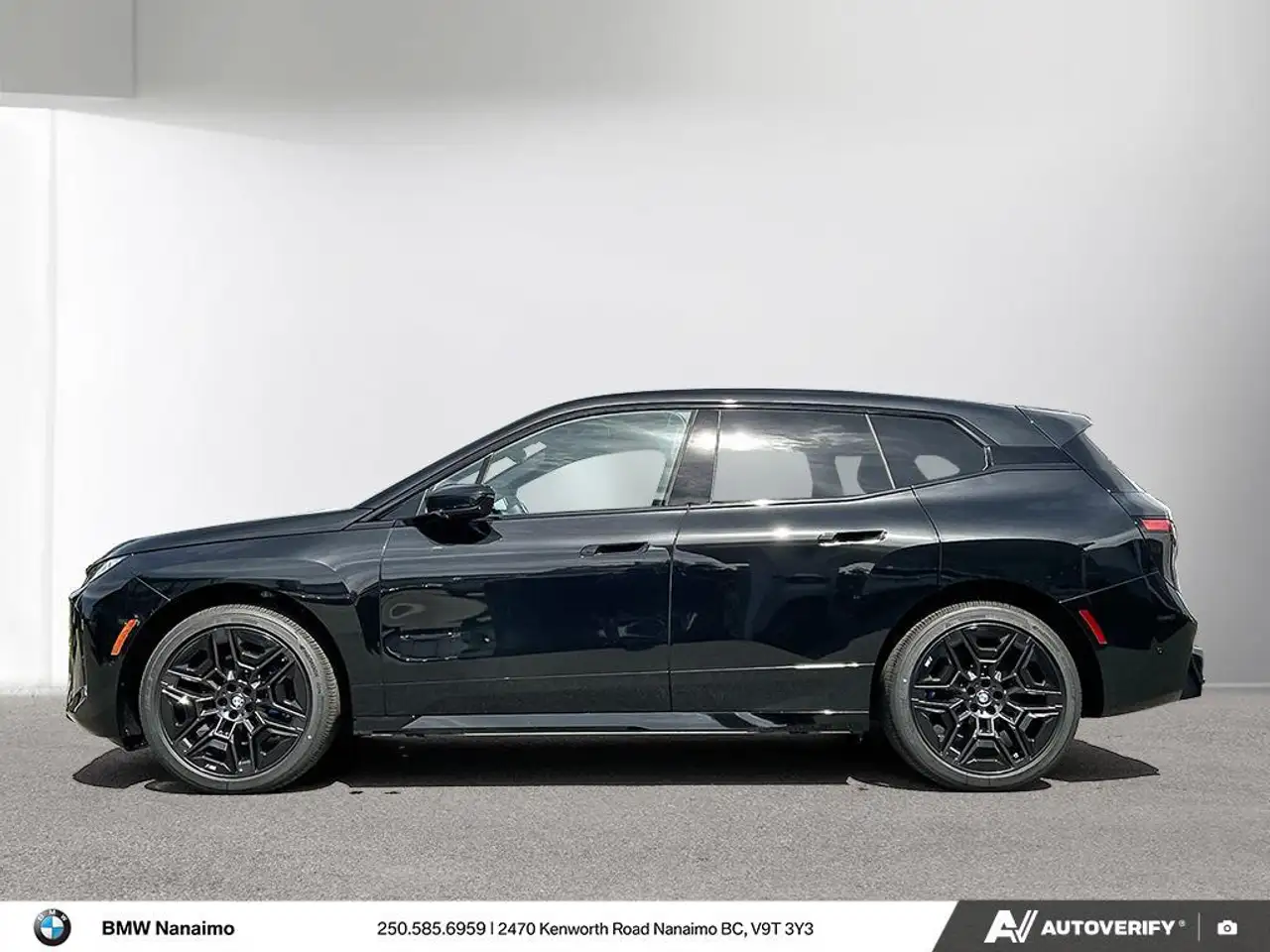 BMW iX снимка BMW iX