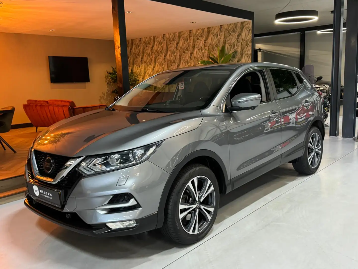 Nissan Qashqai 1.3 DIG-T N-Connecta Garantie Trekhaak 360 StoelVW Grijs - 2