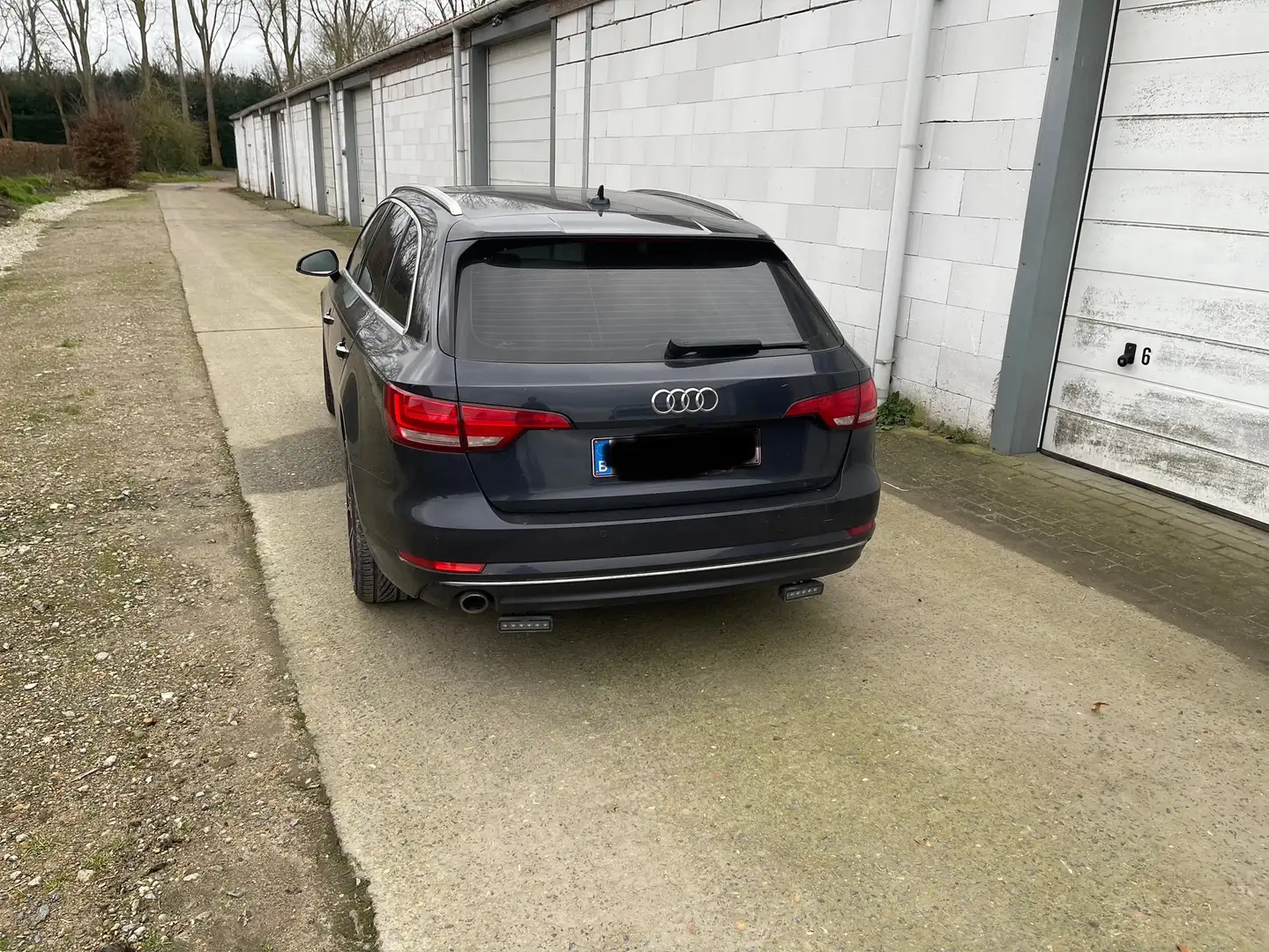 Audi A4 A4 Avant 2.0 TDI ultra DPF Attraction Blauw - 2