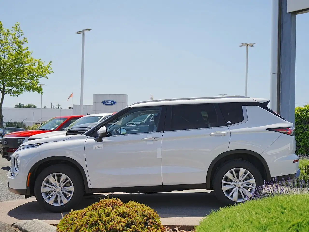 Mitsubishi Outlander снимка Mitsubishi Outlander