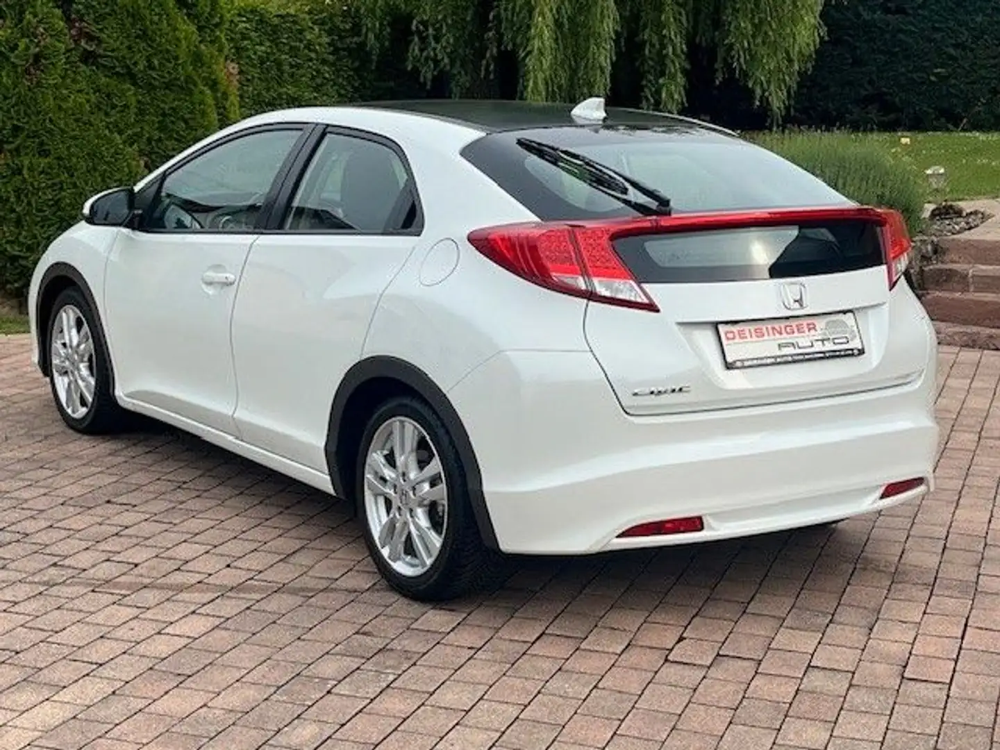 Honda Civic Lim. 5-trg. 1.8 Sport Weiß - 2
