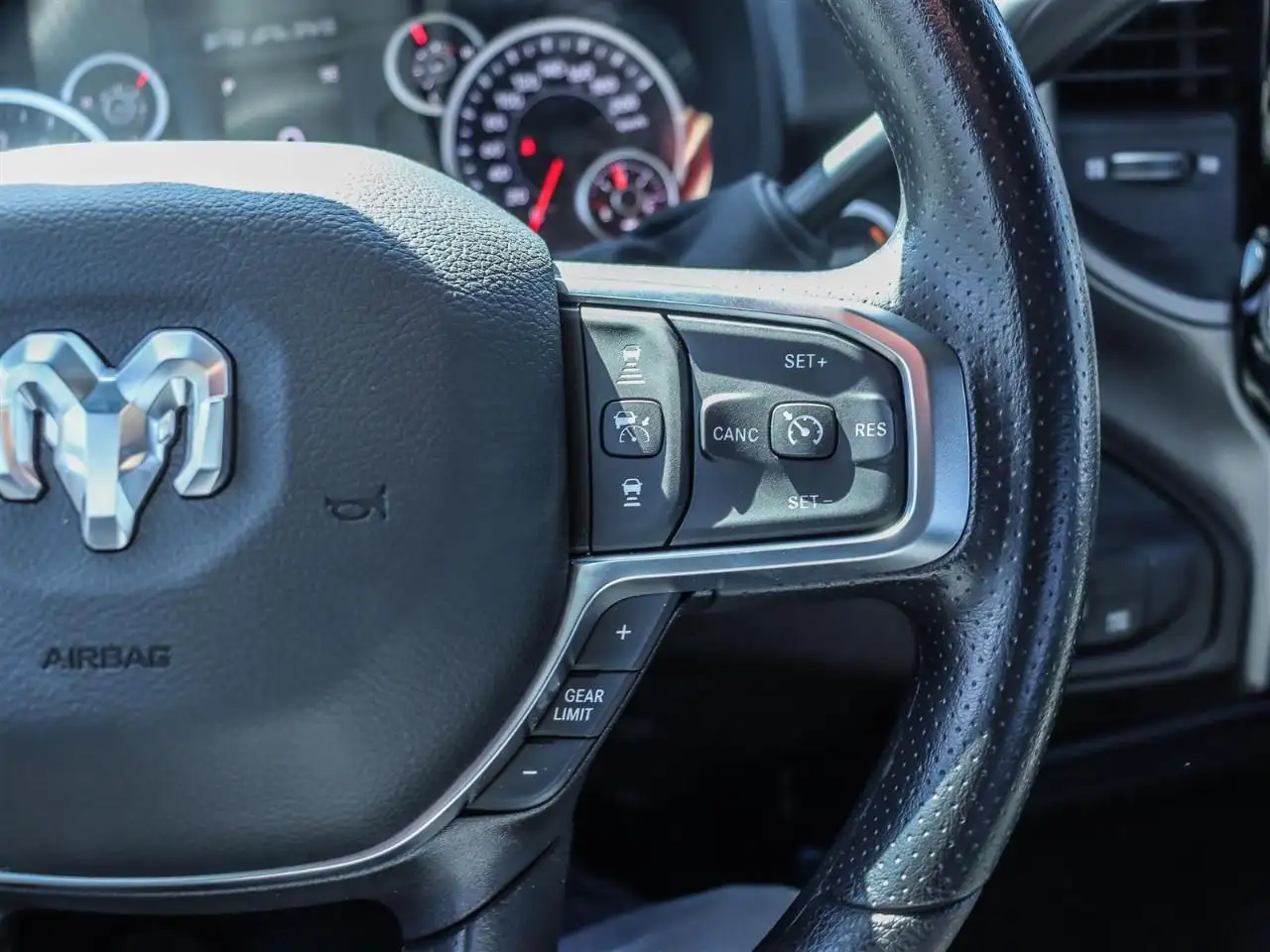 RAM 2500 снимка RAM 2500