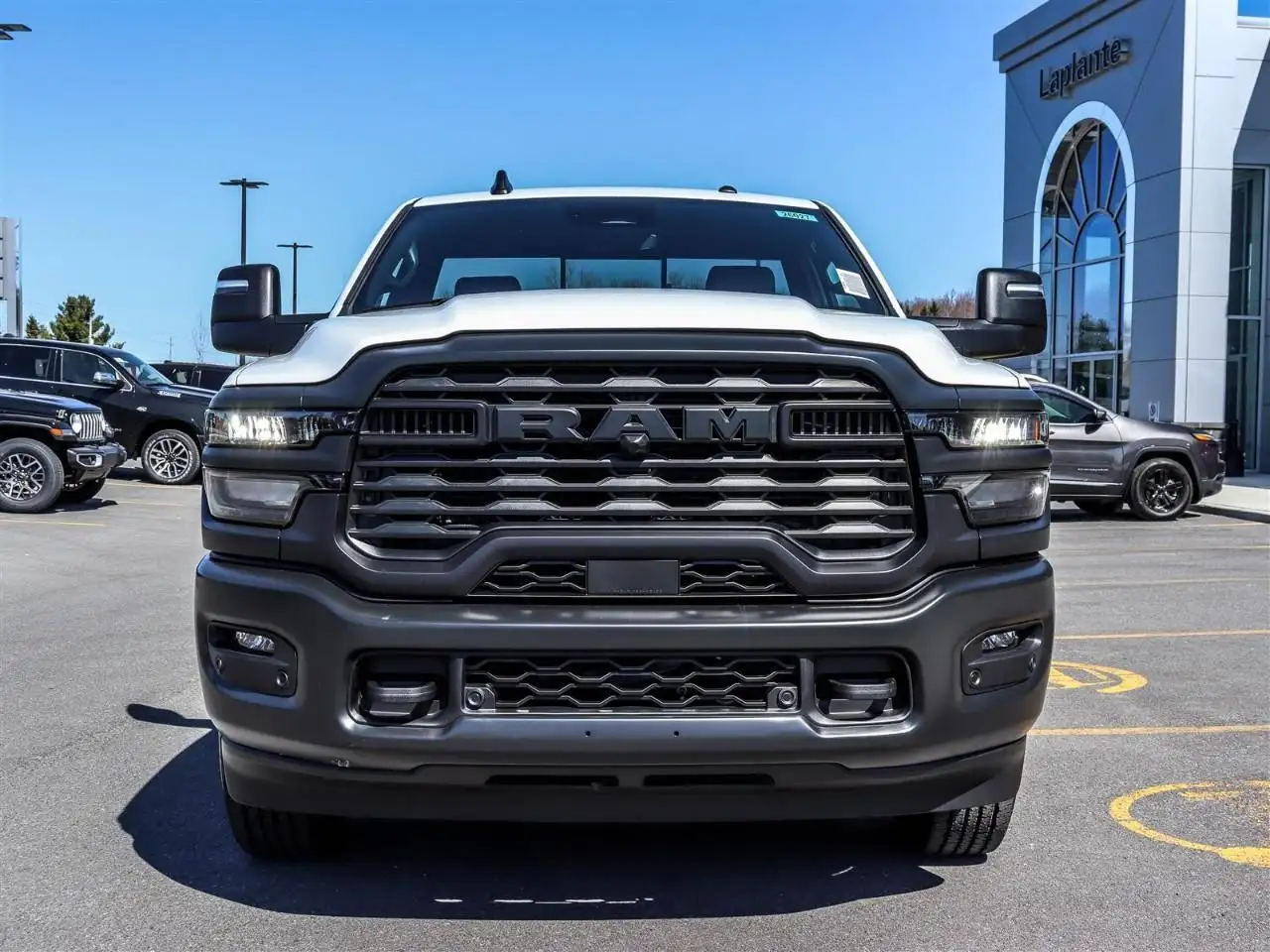 RAM 2500 снимка RAM 2500