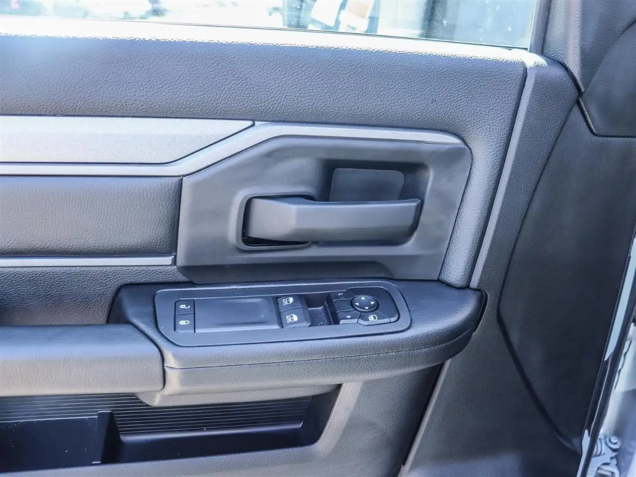 RAM 2500 снимка RAM 2500