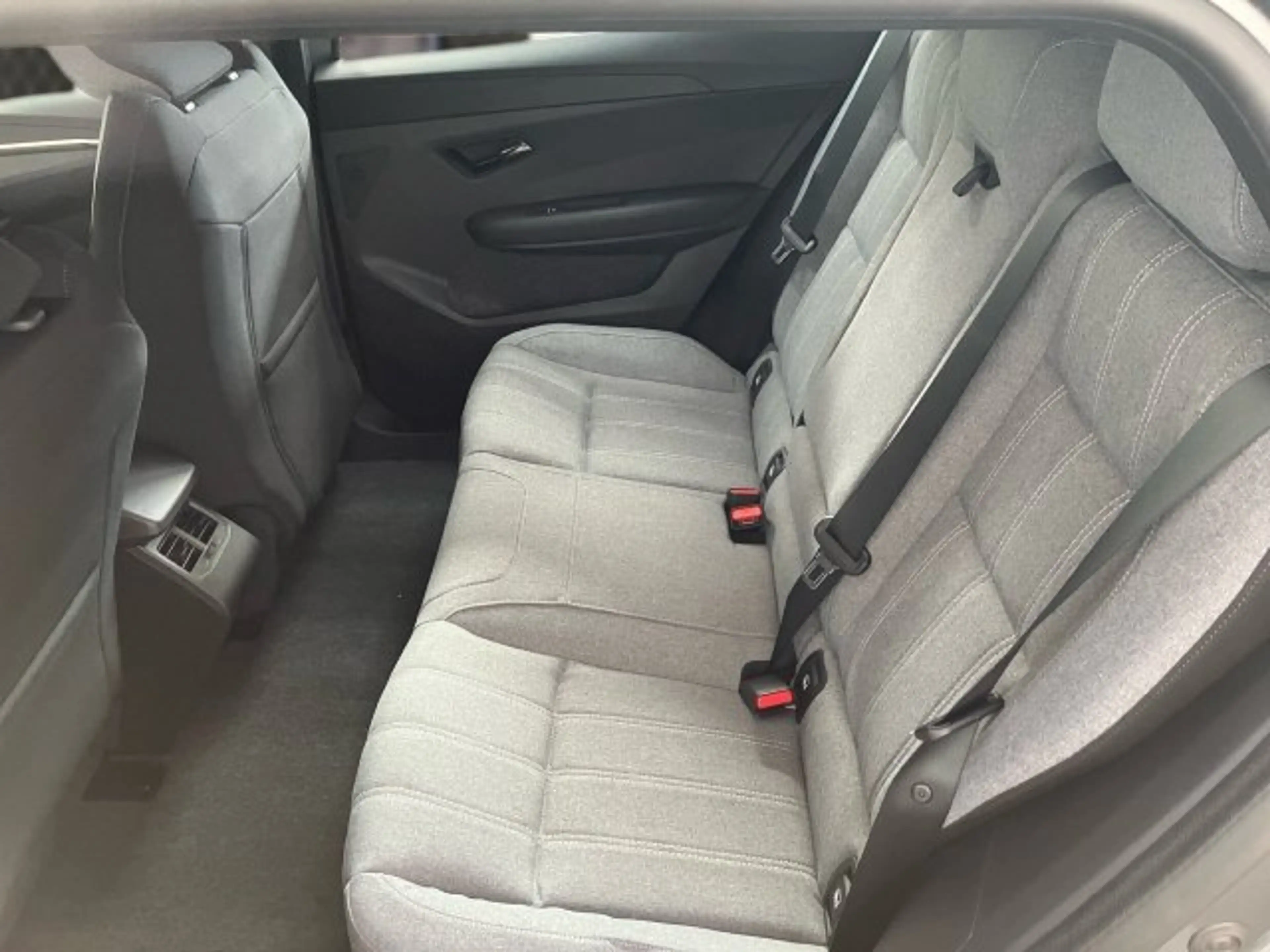 Mitsubishi Eclipse Cross BEV Invite 11kW LR 26 — photo 14