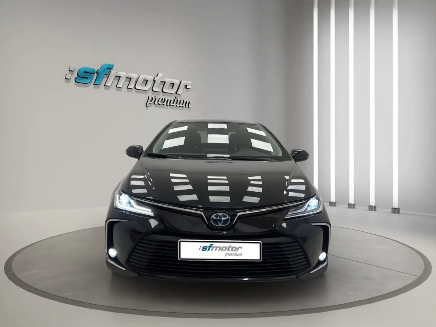 Toyota Corolla 180H Style Negro - 2
