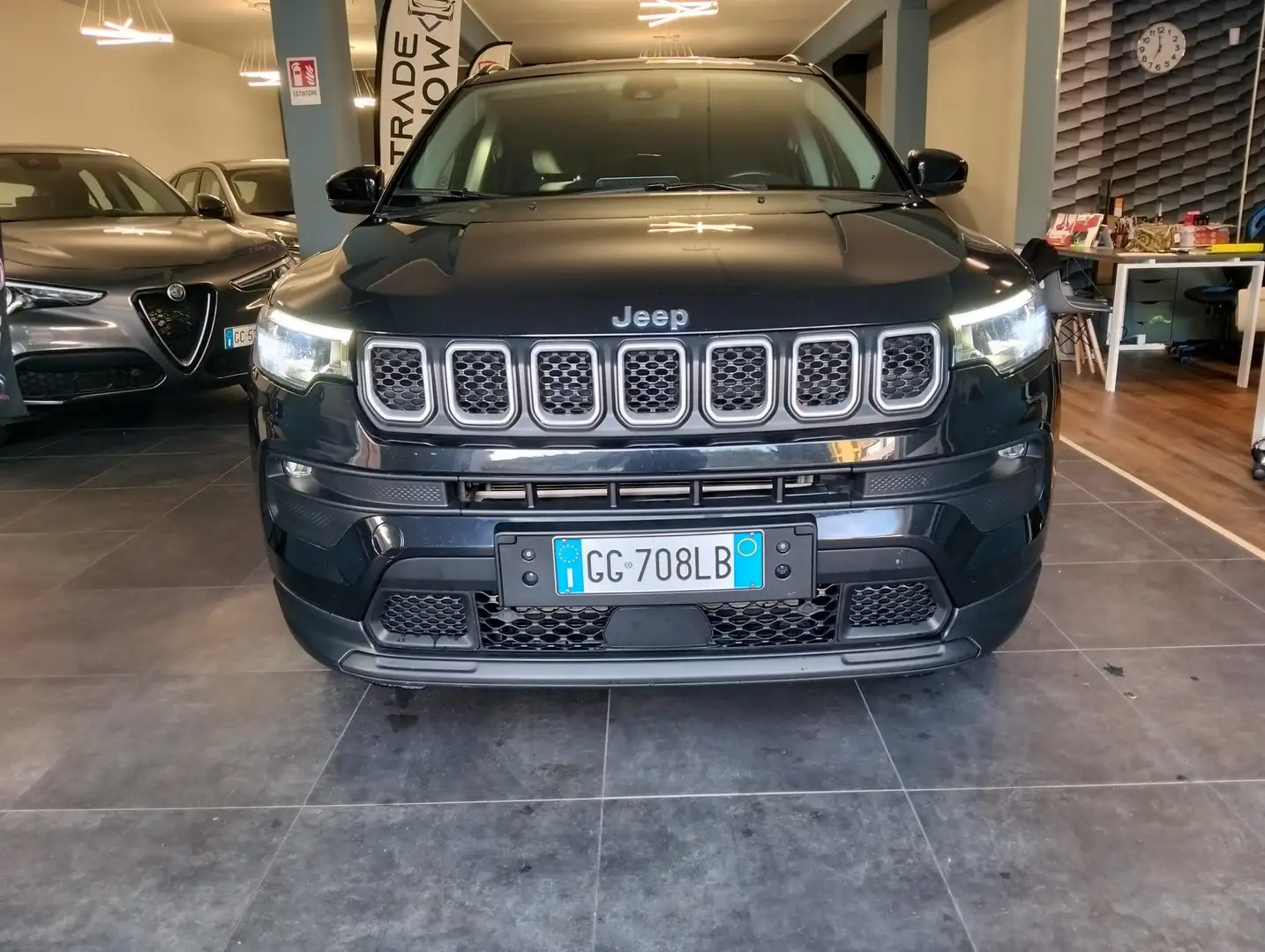 Jeep Compass 1.3 turbo t4 phev Longitude 4xe auto Czarny - 2