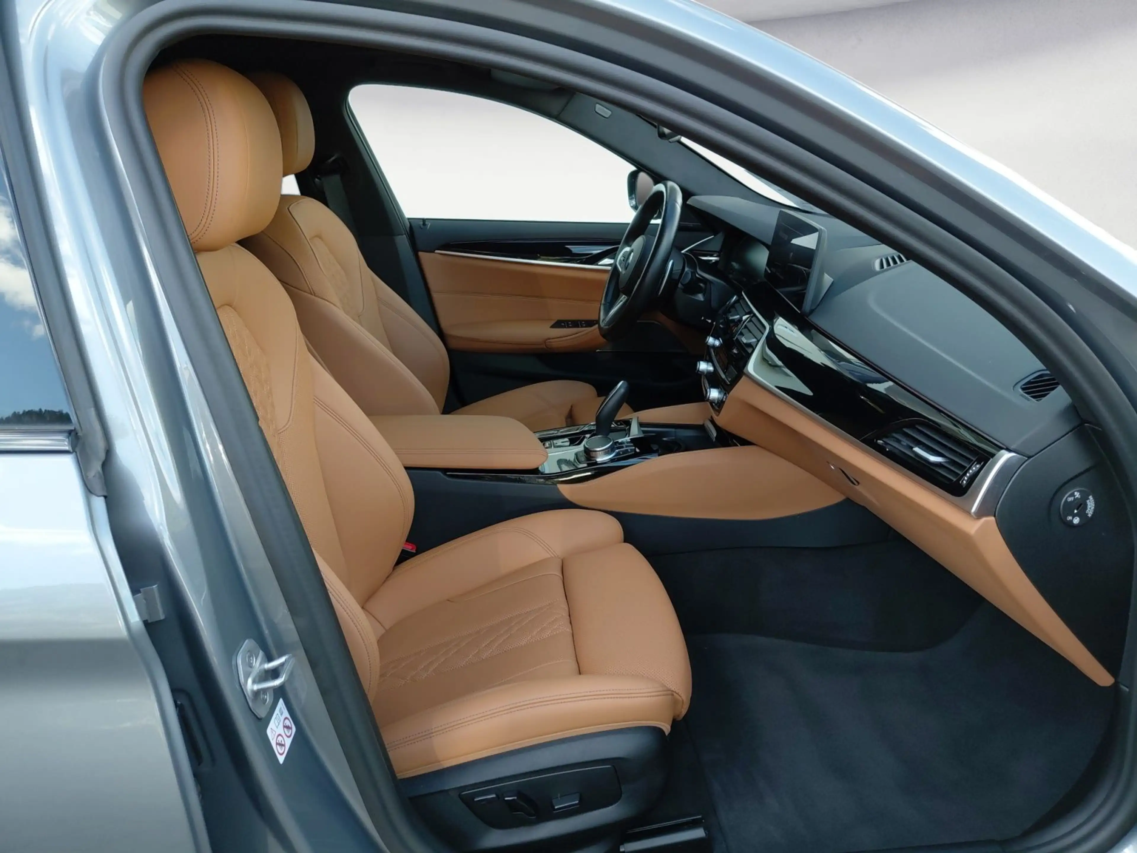 BMW 530 d Touring M Sportpaket Sport Aut. Panorama — photo 15