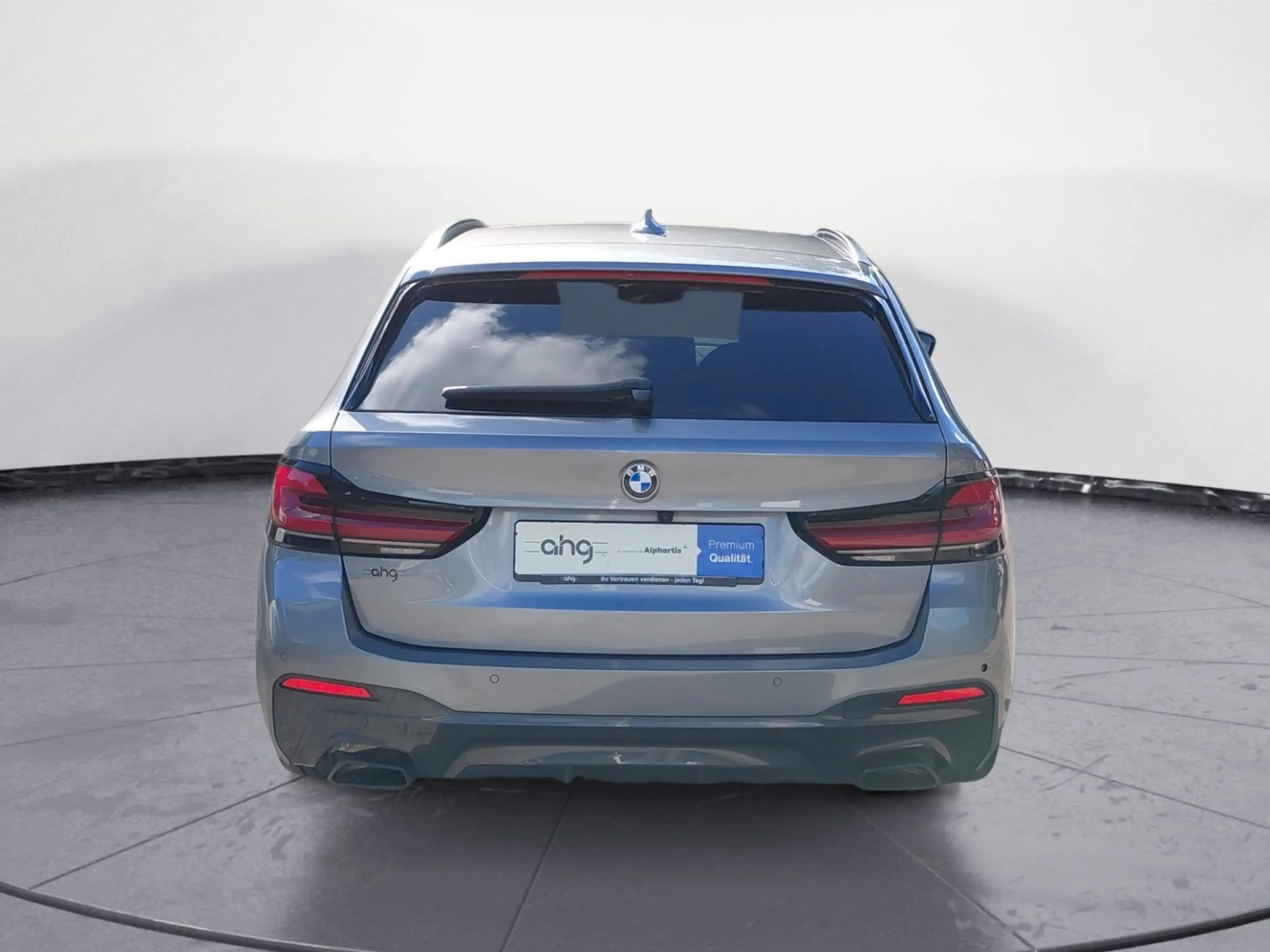 BMW 530 d Touring M Sportpaket Sport Aut. Panorama — photo 6