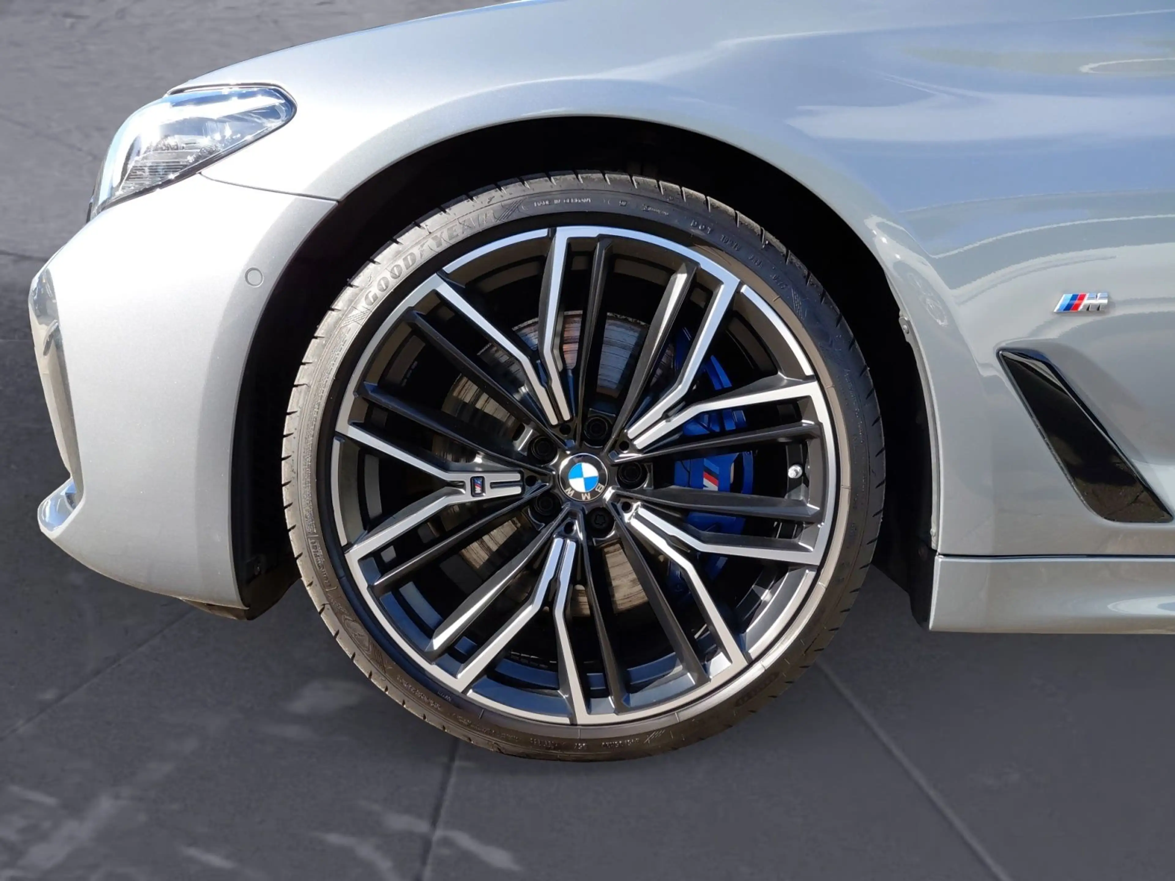 BMW 530 d Touring M Sportpaket Sport Aut. Panorama — photo 8