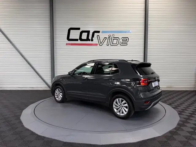 Volkswagen T-Cross view 6