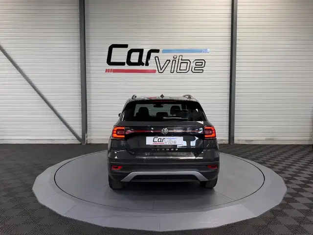 Volkswagen T-Cross view 5