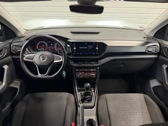 Volkswagen T-Cross view 2