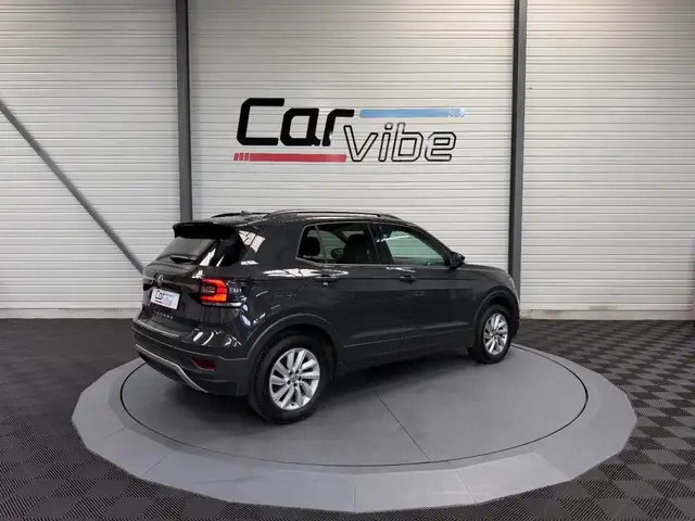 Volkswagen T-Cross view 4