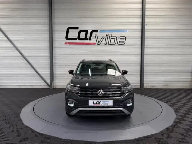 Volkswagen T-Cross view 9
