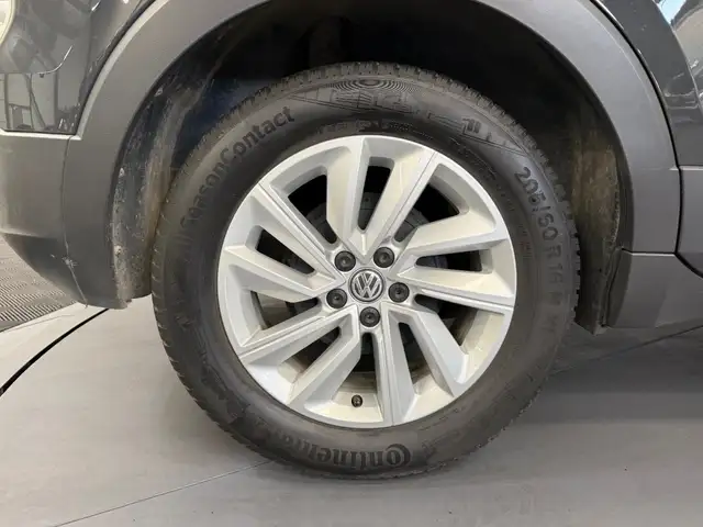 Volkswagen T-Cross view 23