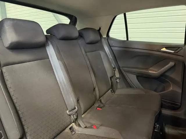 Volkswagen T-Cross view 17