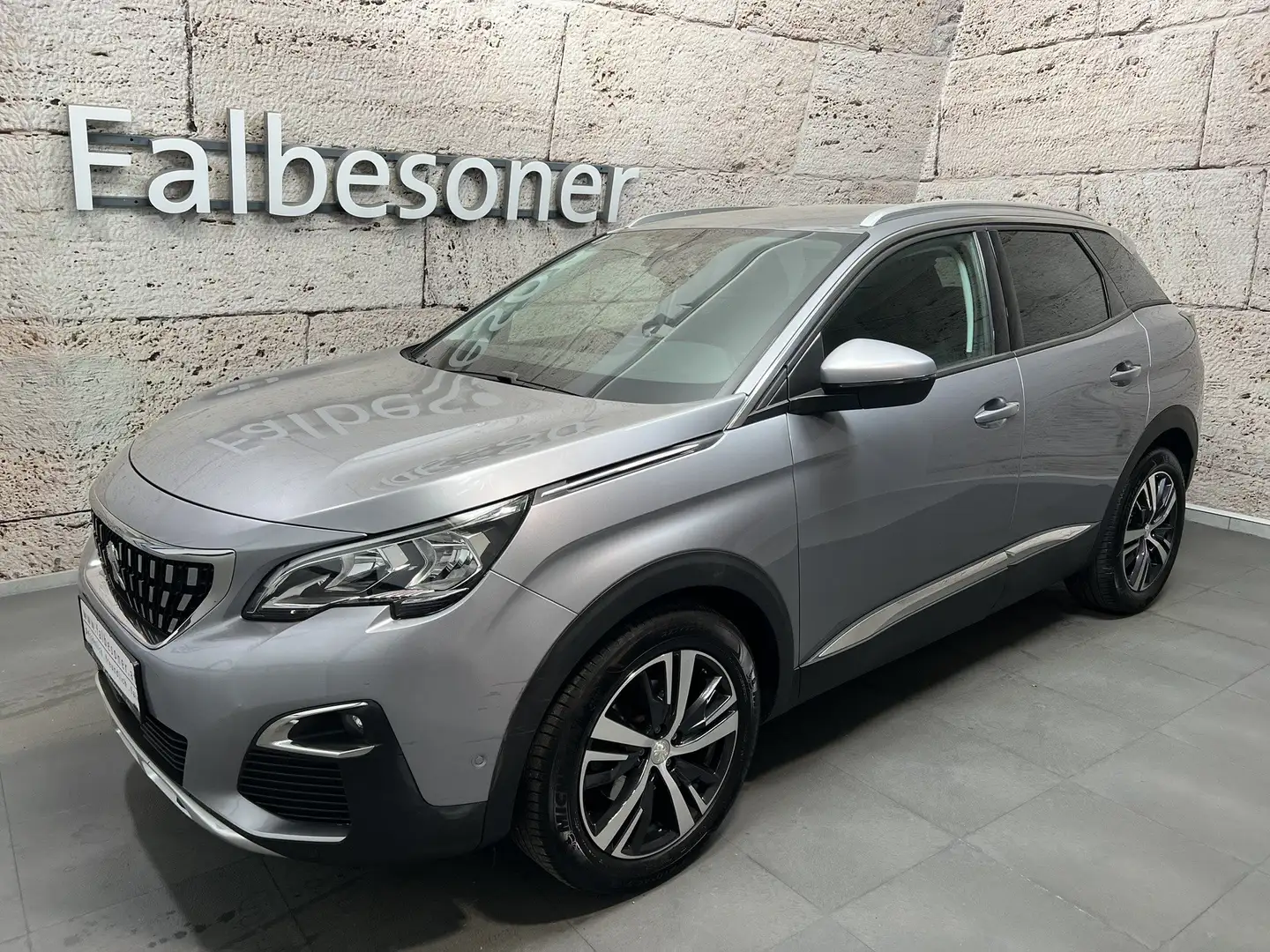 Peugeot 3008 1,6 BlueHDI 120 S&S Allure Automatik Grau - 1
