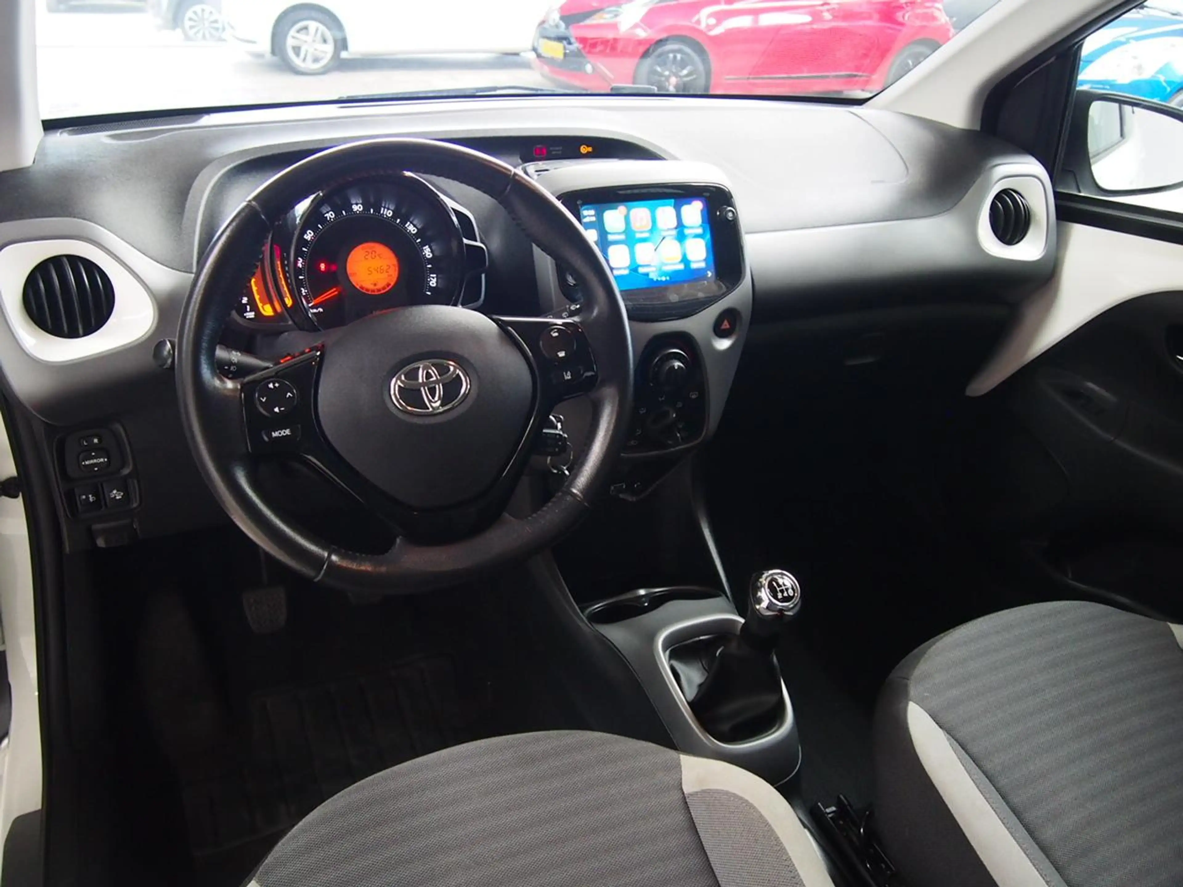 Toyota Aygo 1.0 VVT-i x-cite Apple Carplay Camera (APK:Nieuw) — photo 6