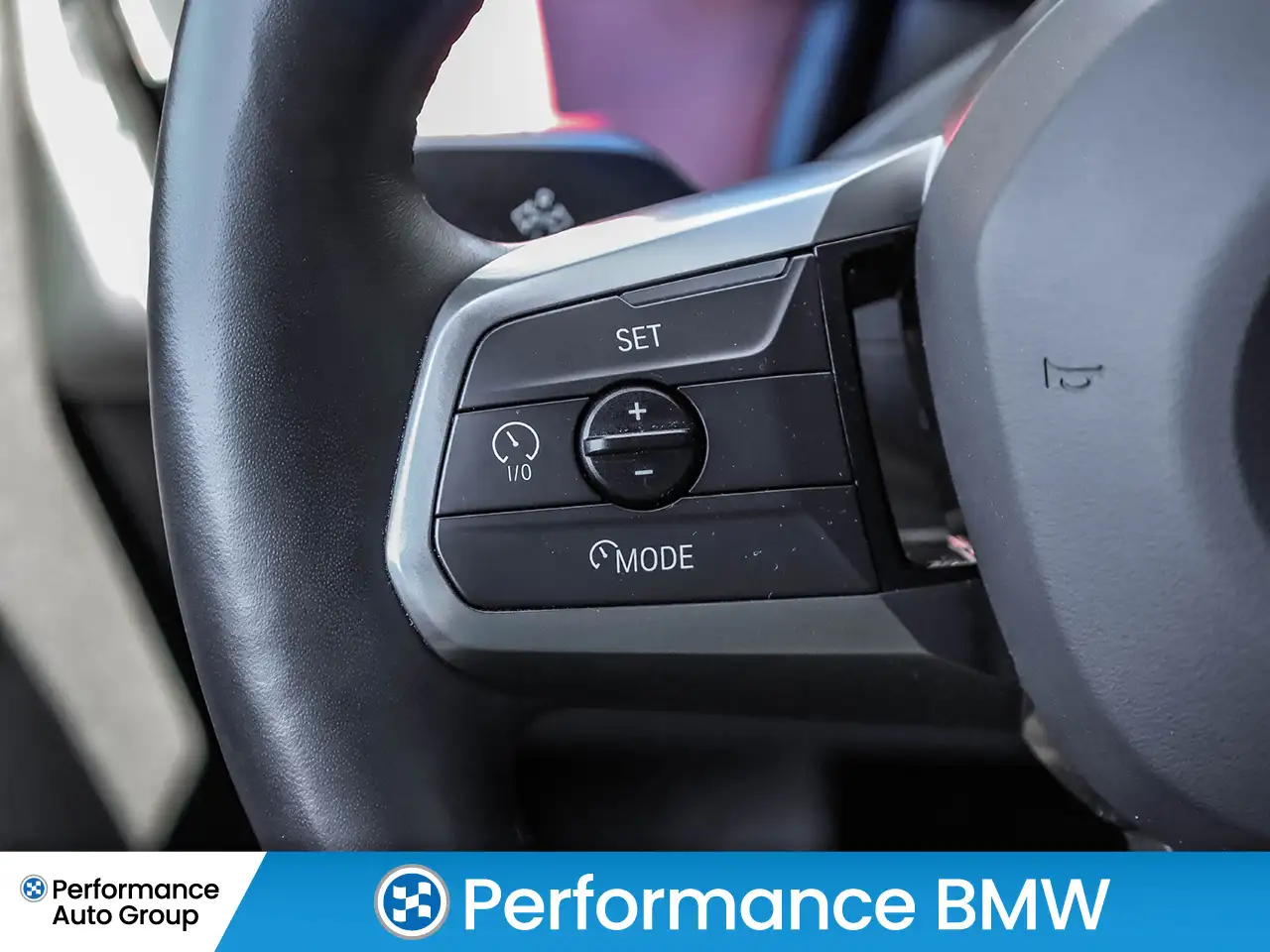 BMW iX photo BMW iX