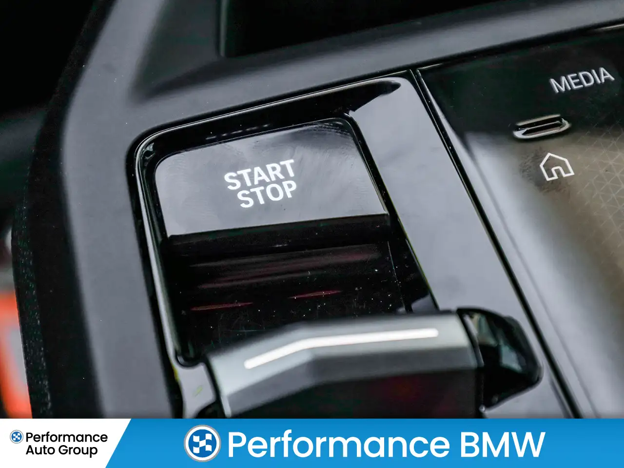 BMW iX photo BMW iX