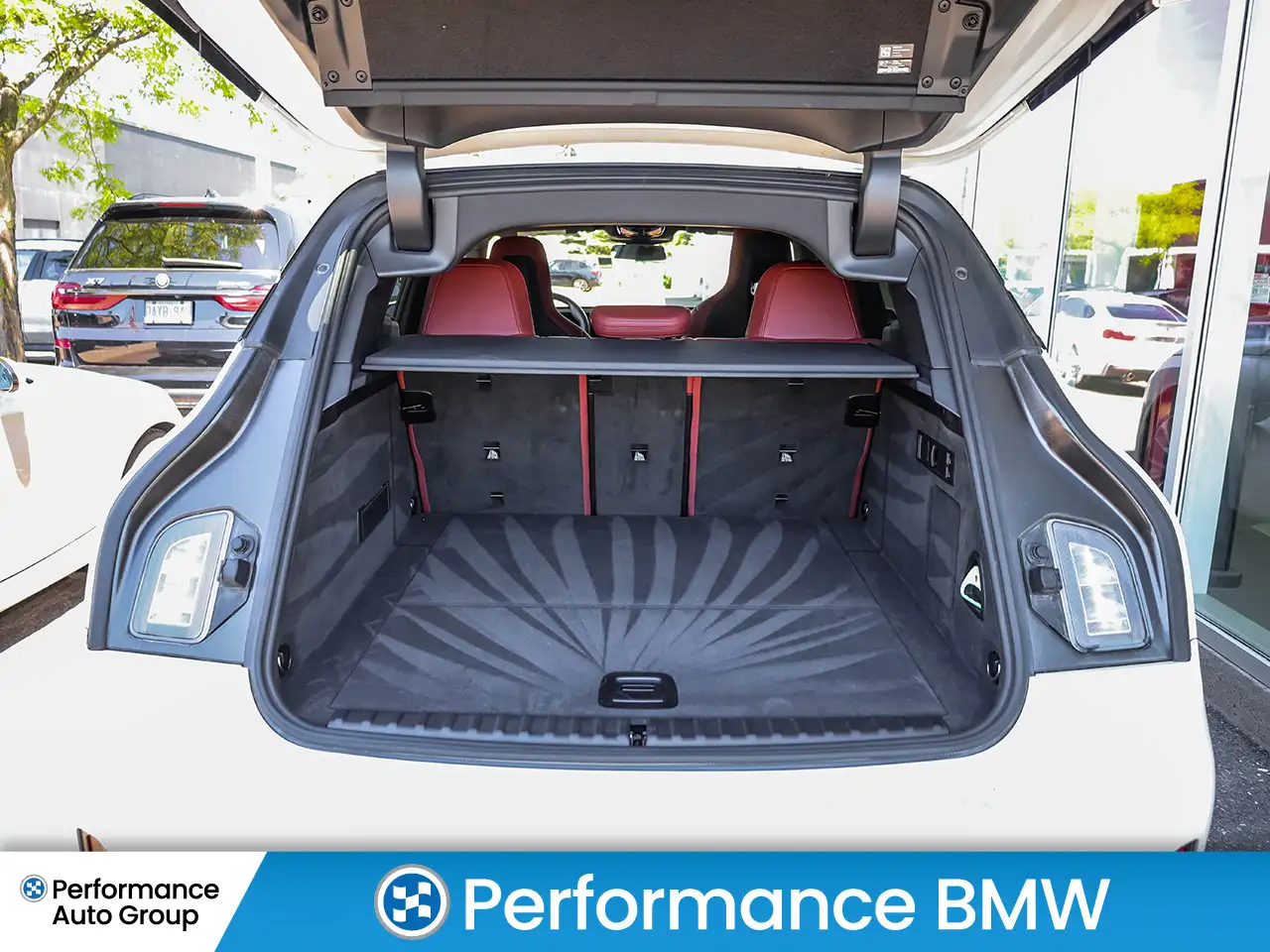 BMW iX photo BMW iX