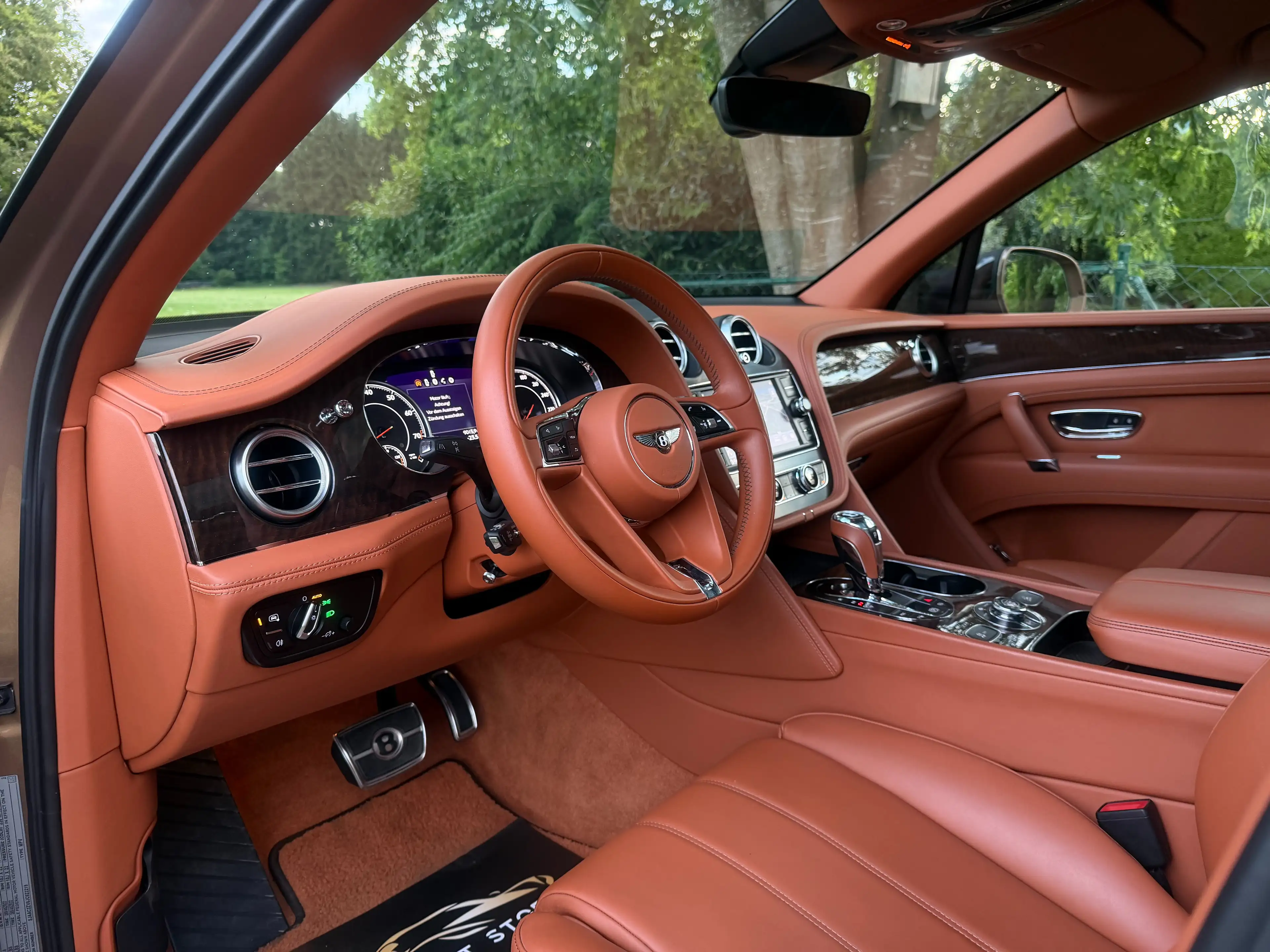 Bentley Bentayga 6,0 W12*First-Class*Carbon*ALL-BLACK*Ein_Traum* — photo 10