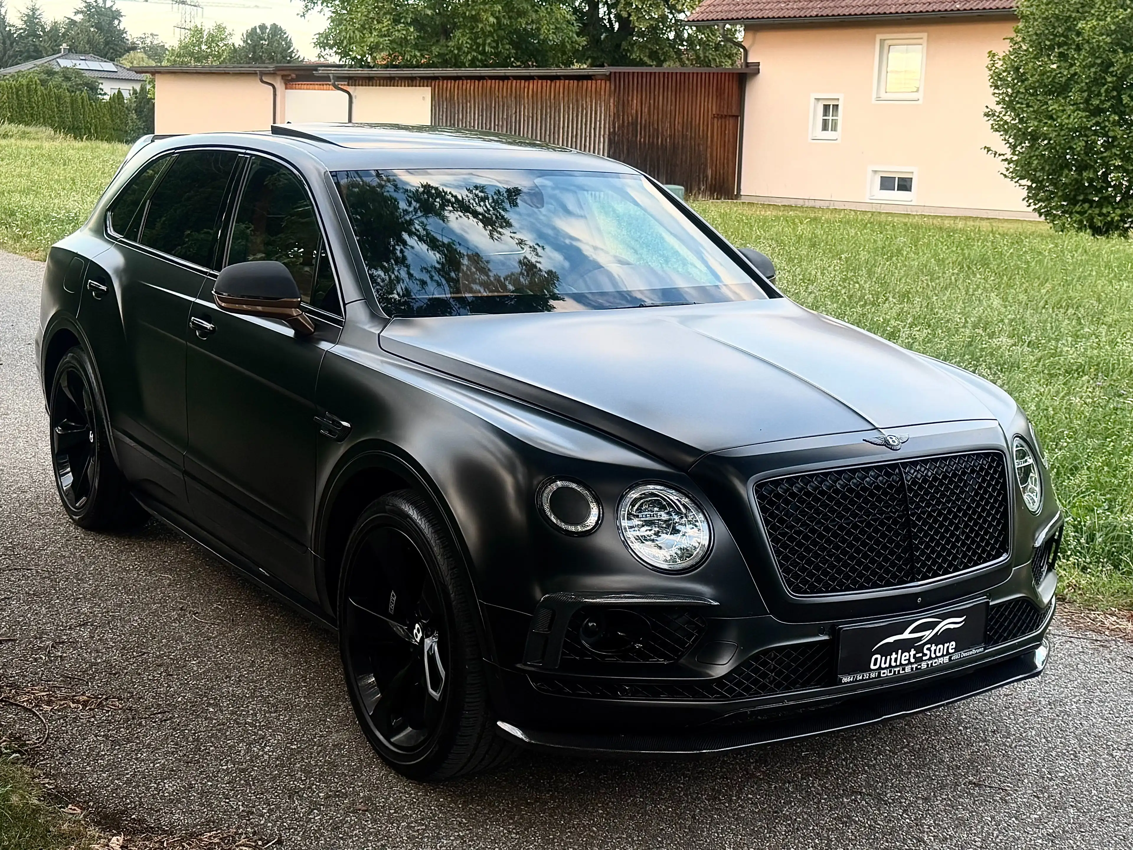 Bentley Bentayga 6,0 W12*First-Class*Carbon*ALL-BLACK*Ein_Traum* — photo 3