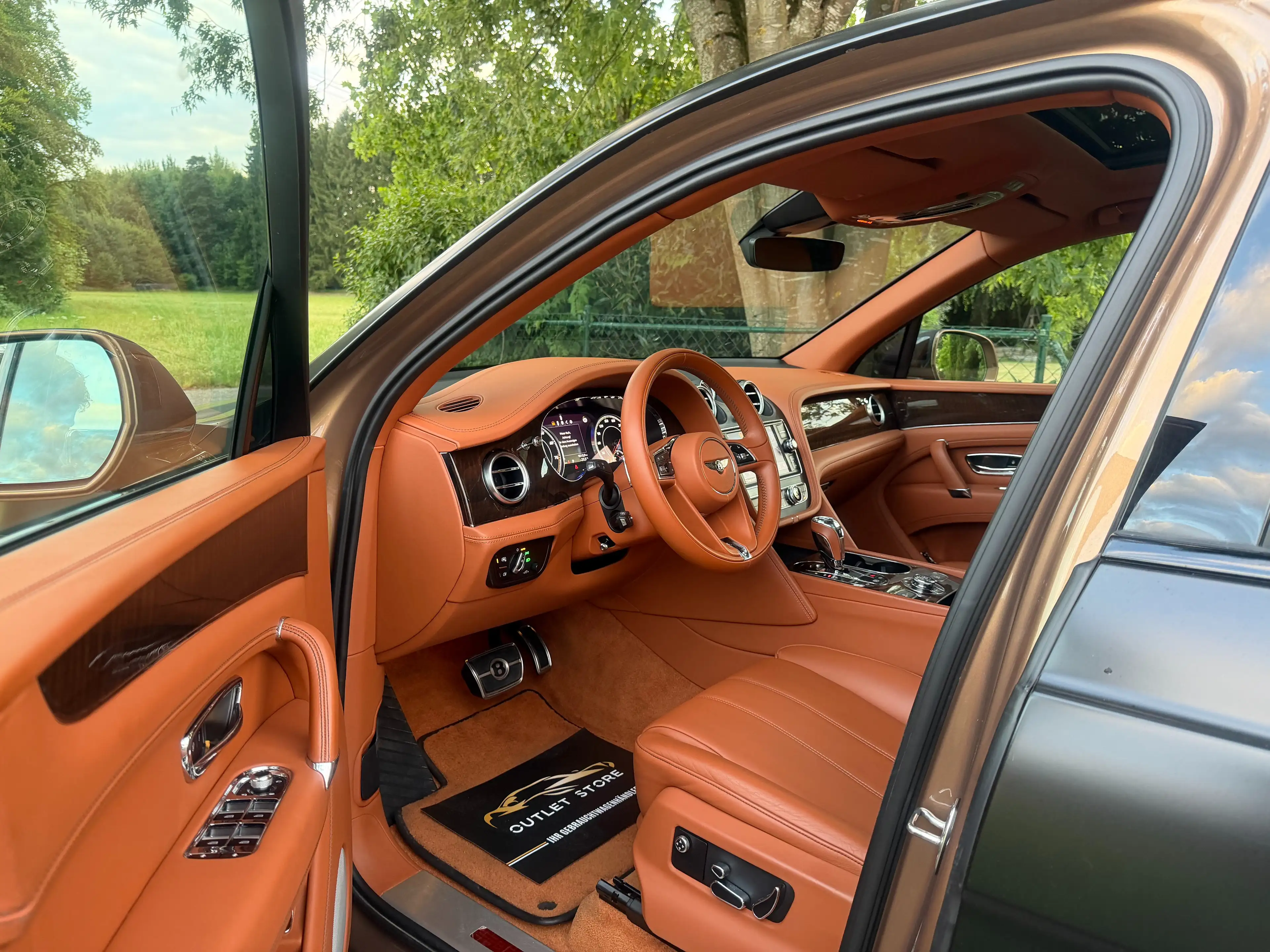 Bentley Bentayga 6,0 W12*First-Class*Carbon*ALL-BLACK*Ein_Traum* — photo 15