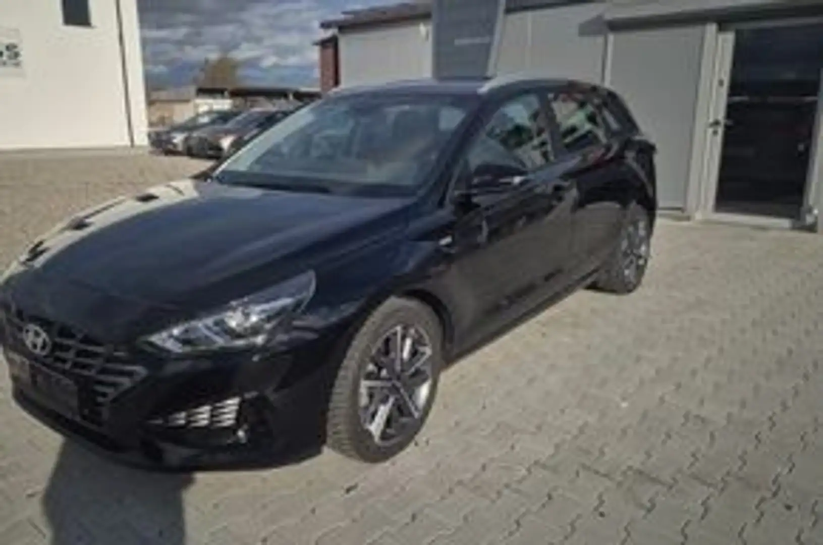 Hyundai i30 48V16010 Trend Mild-Hybrid Automatik Navi Schwarz - 2