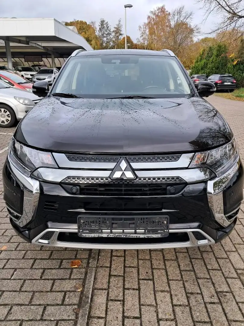 Mitsubishi Outlander PHEV PLUS FA-Paket 2.4 MIVEC 4WD AHK Schwarz - 2