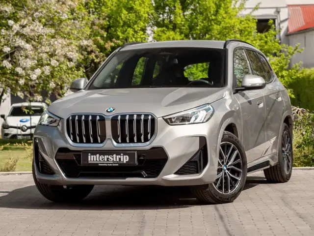 BMW X1 main image