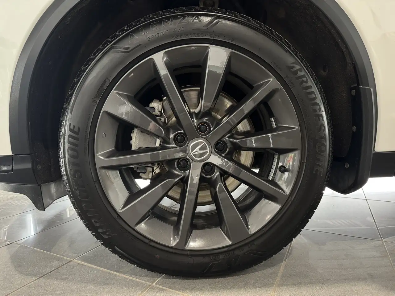Acura MDX снимка Acura MDX