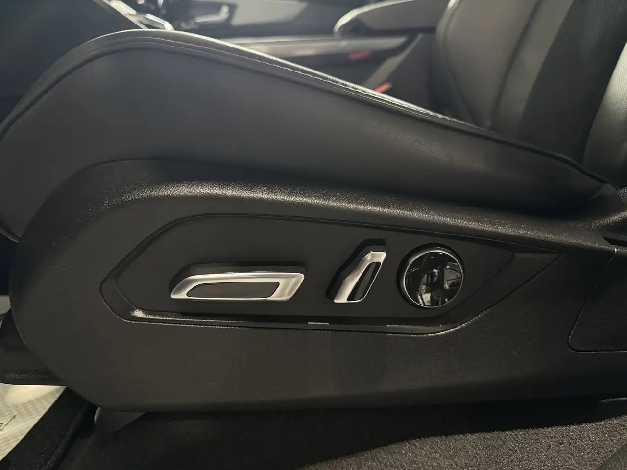 Acura MDX снимка Acura MDX