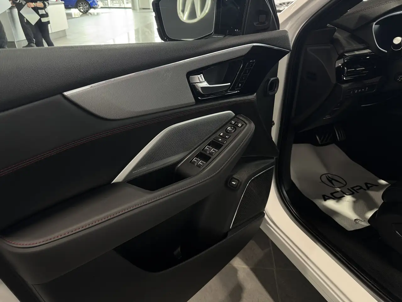 Acura MDX снимка Acura MDX