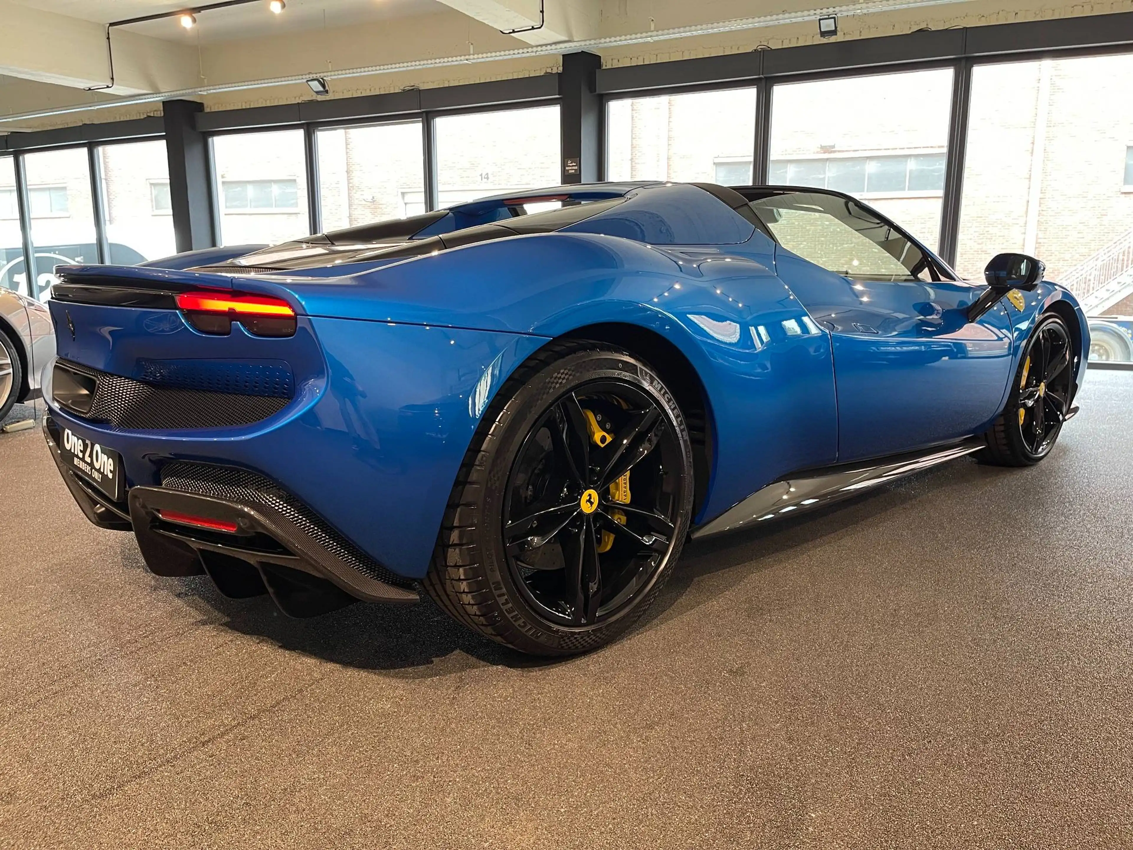 Ferrari 296 GTS — photo 11